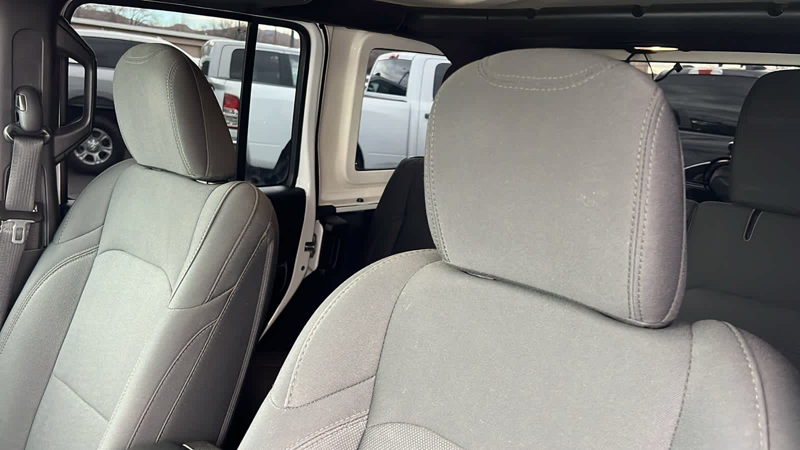 Thumbnail: 2019 Jeep Wrangler - 11