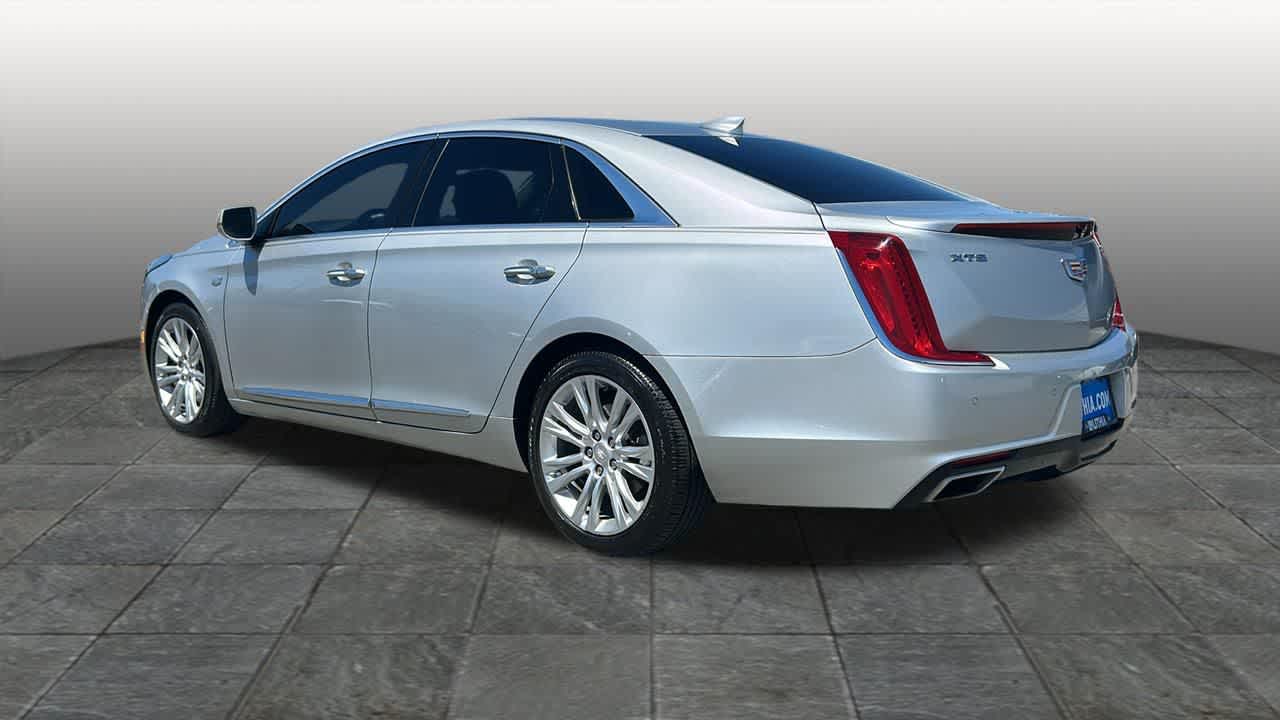 Thumbnail: 2018 Cadillac XTS - 6