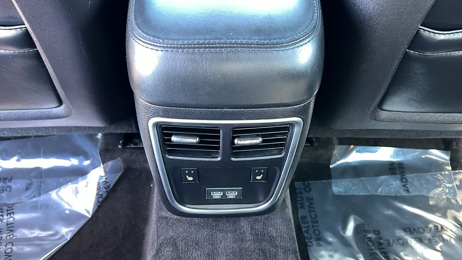 Thumbnail: 2016 Chrysler 300 - 25