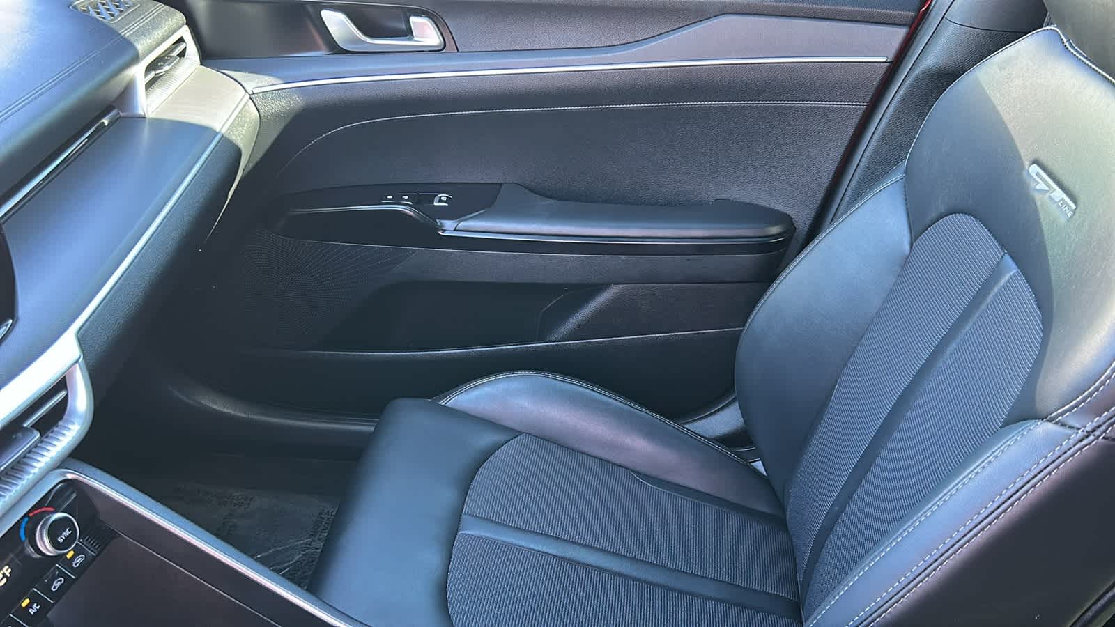 Thumbnail: 2022 Kia K5 - 12