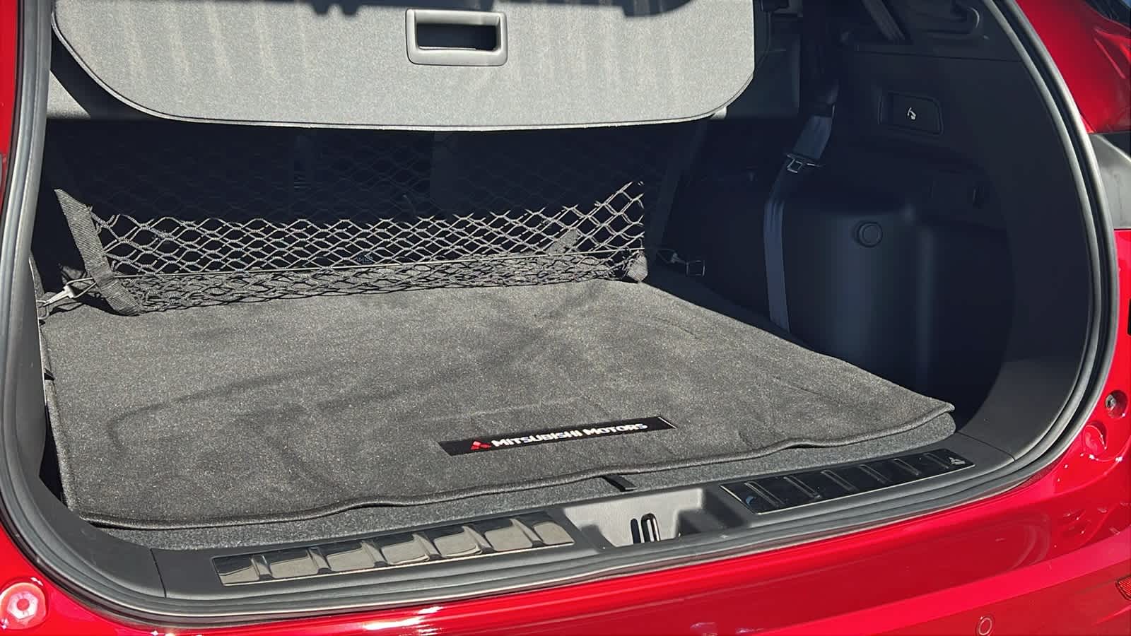 Thumbnail: 2024 Mitsubishi Outlander - 27