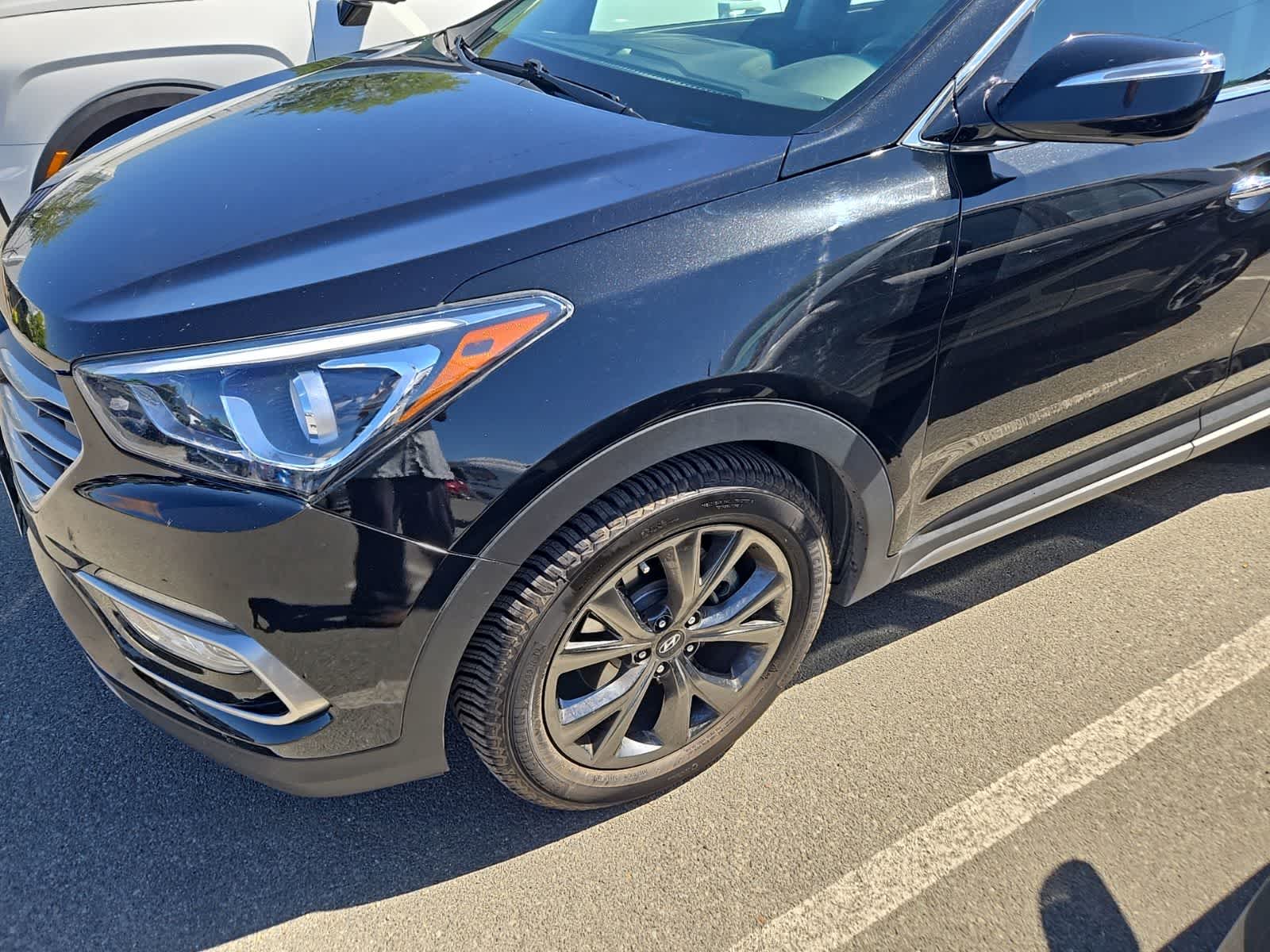 Thumbnail: 2017 Hyundai Santa Fe - 5