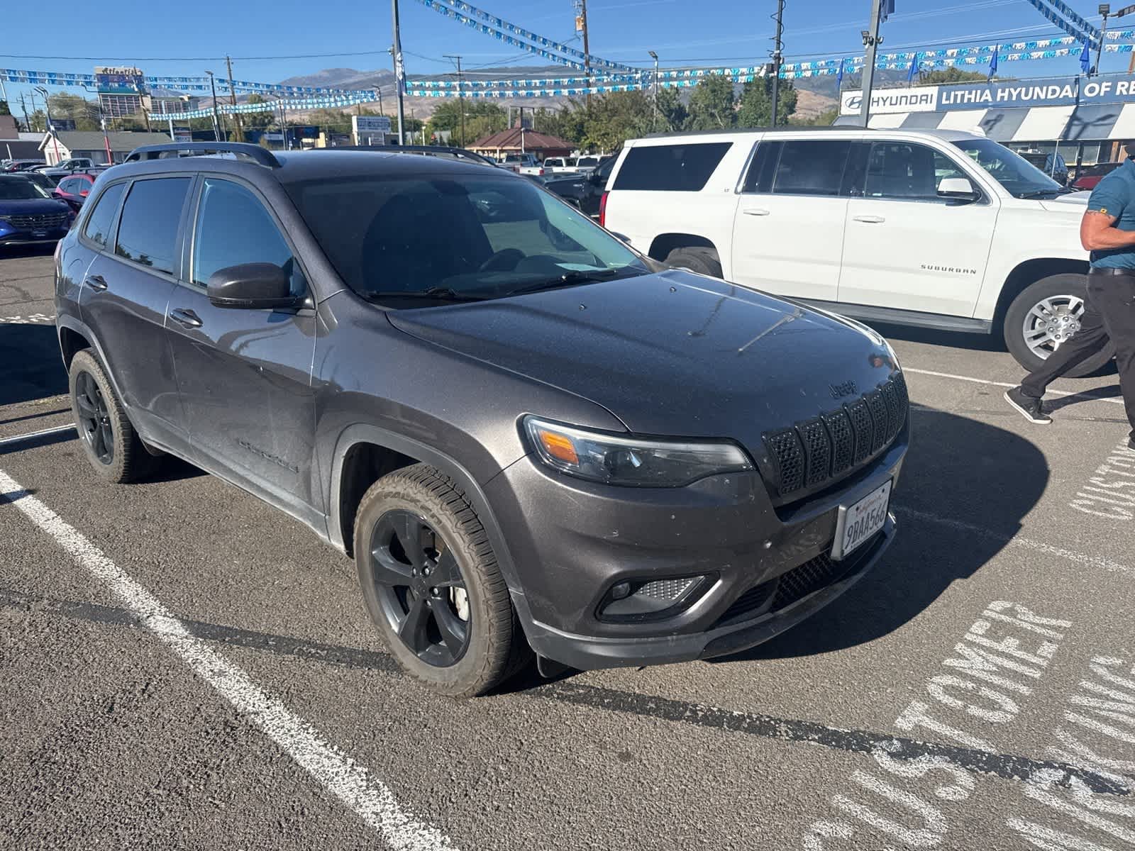 Thumbnail: 2019 Jeep Cherokee - 7
