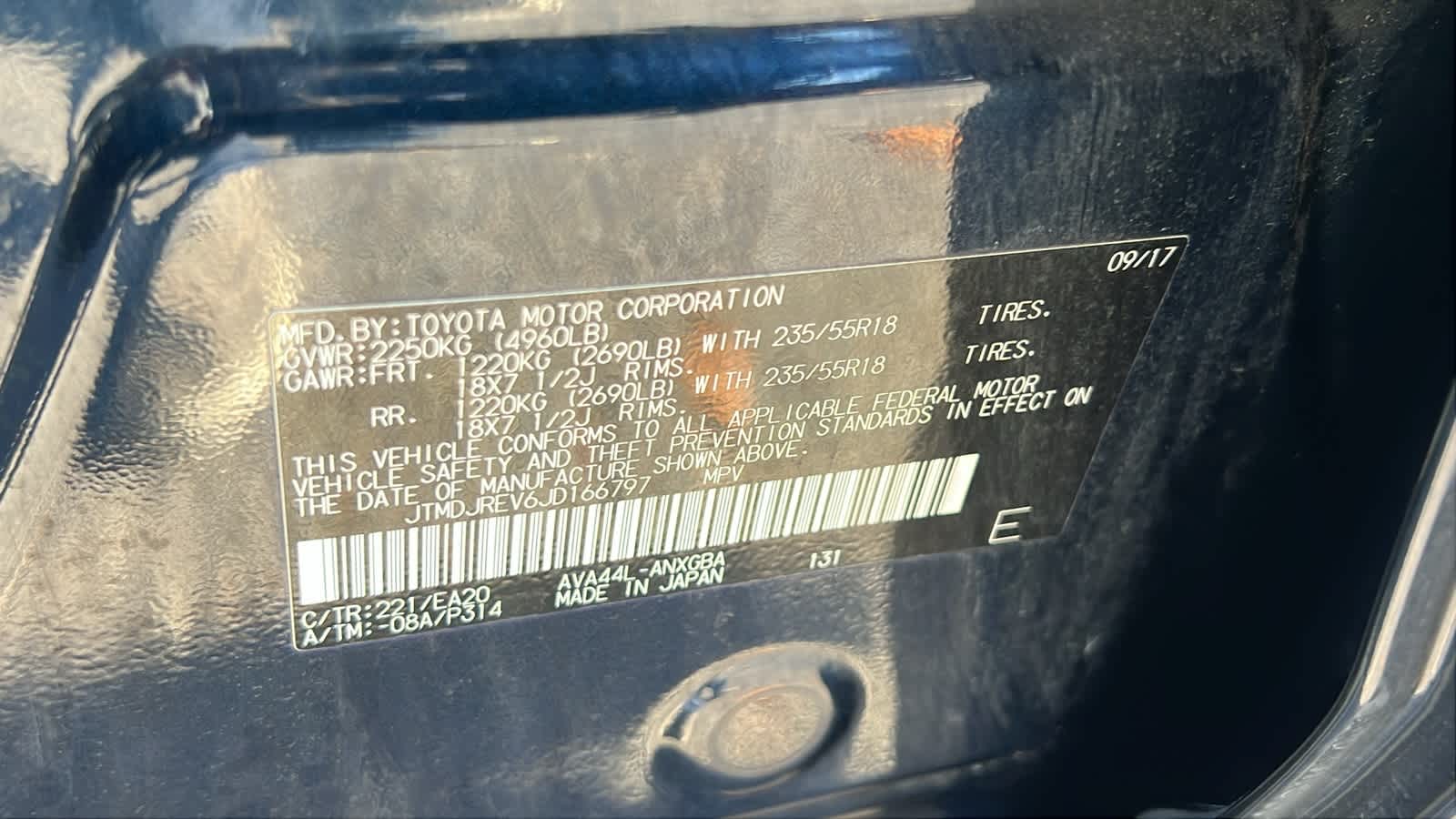 Thumbnail: 2018 Toyota RAV4 - 30