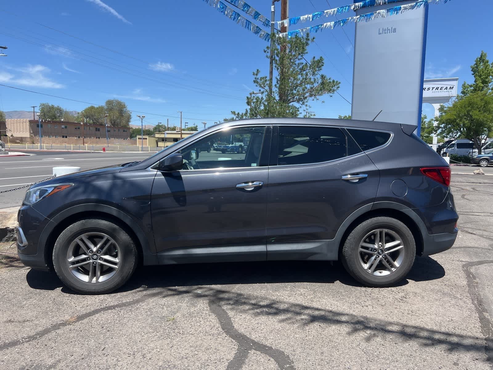 Thumbnail: 2018 Hyundai Santa Fe - 3
