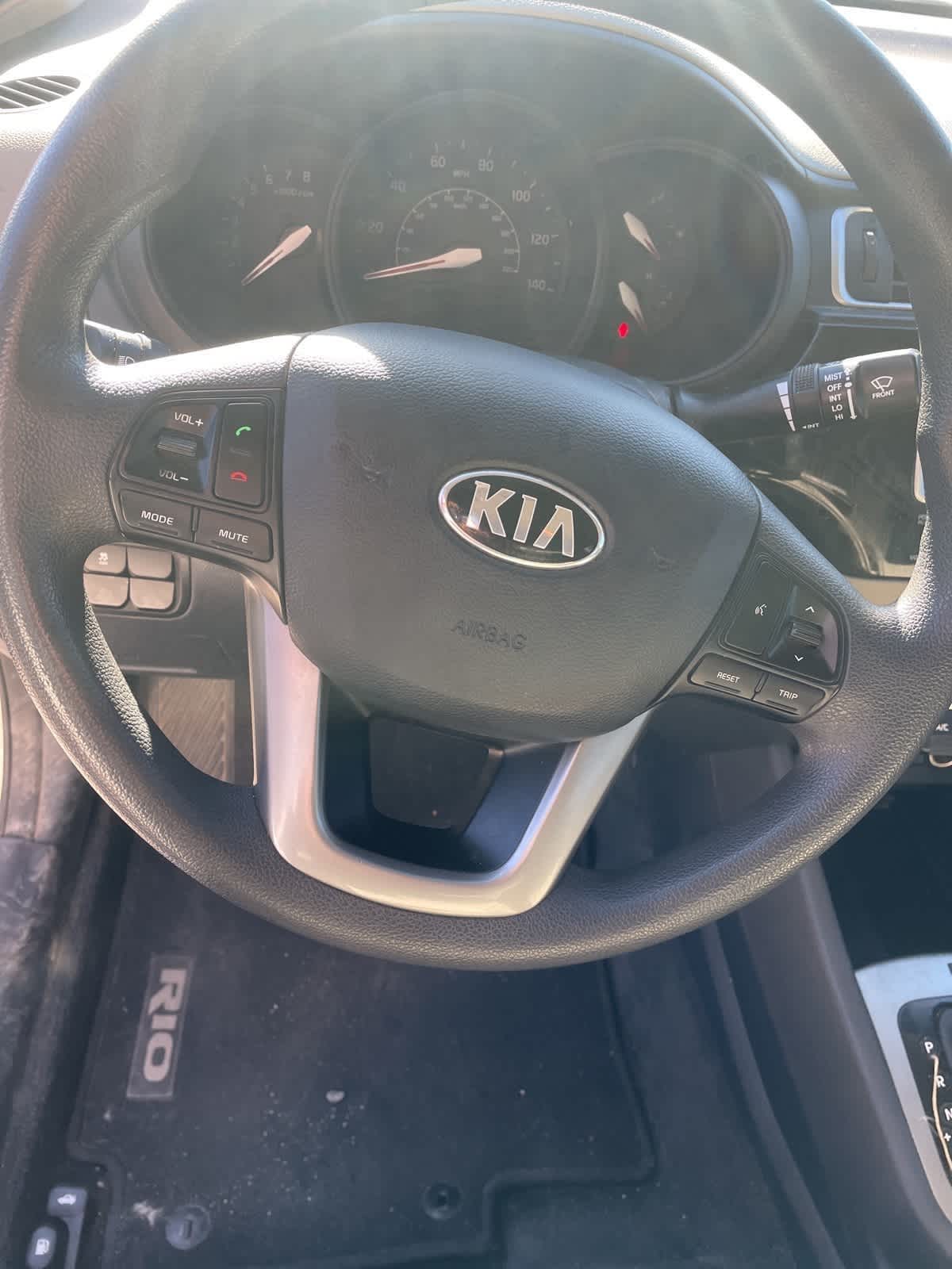 Thumbnail: 2016 Kia Rio - 11