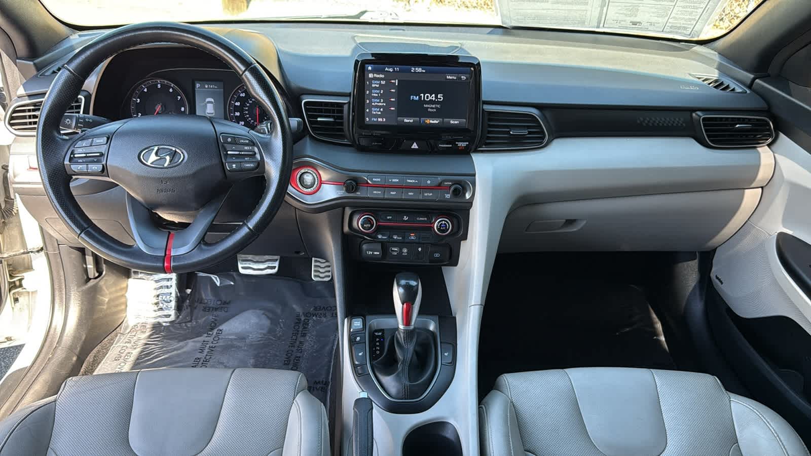 Thumbnail: 2019 Hyundai Veloster - 26