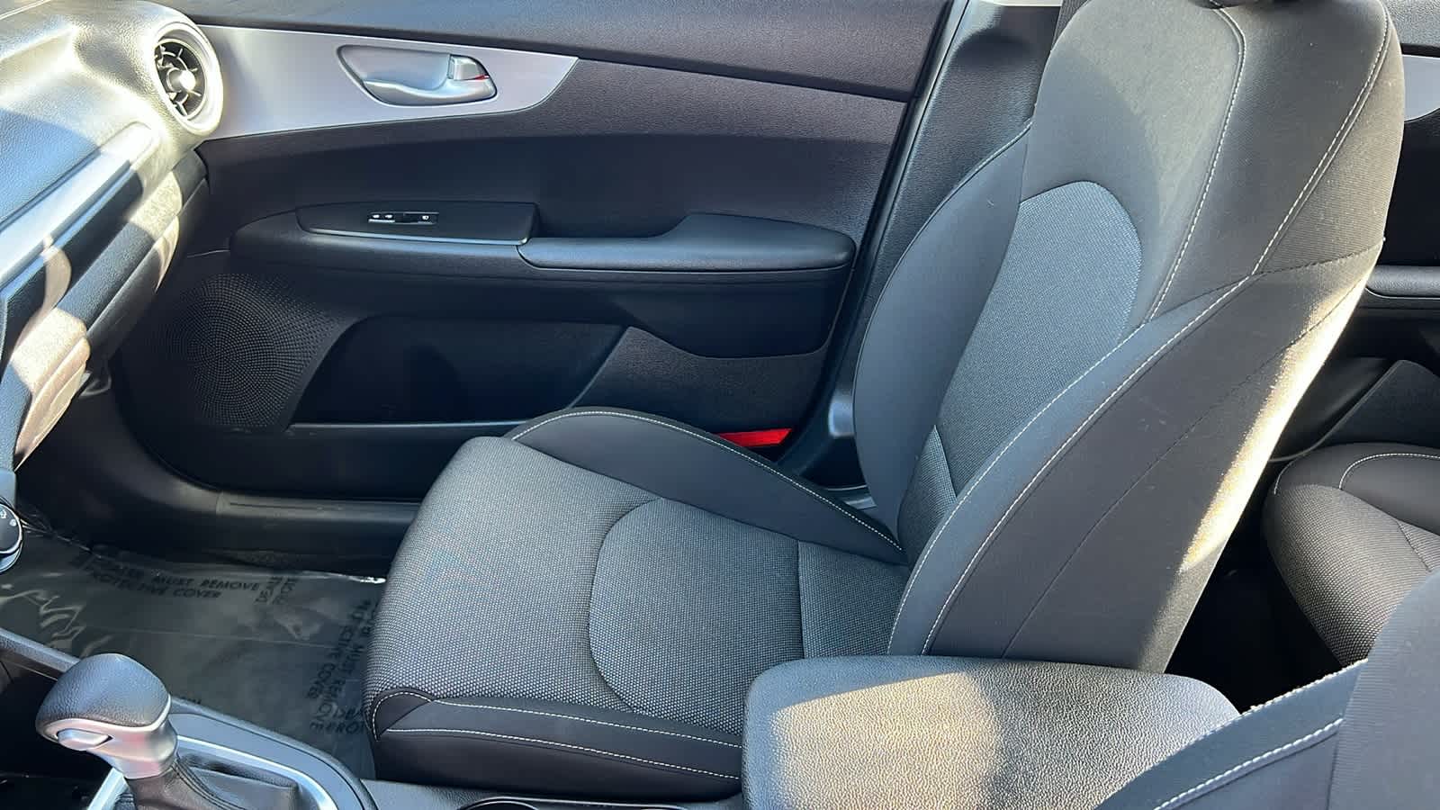 Thumbnail: 2023 Kia Forte - 12