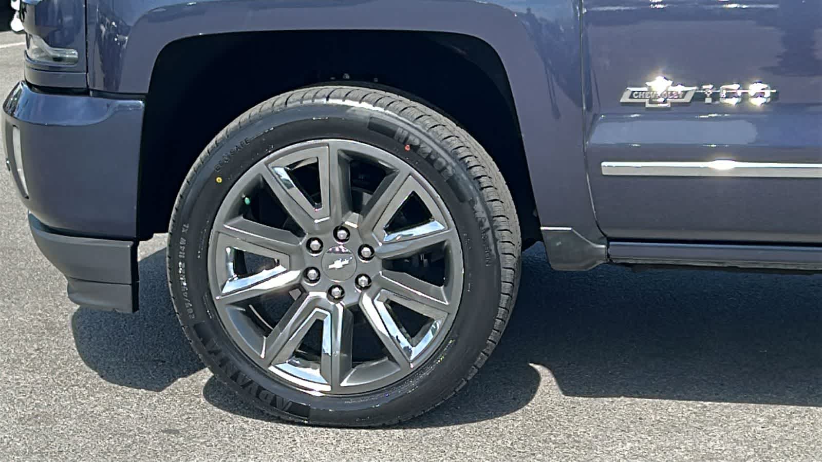 Thumbnail: 2018 Chevrolet Silverado 1500 - 9