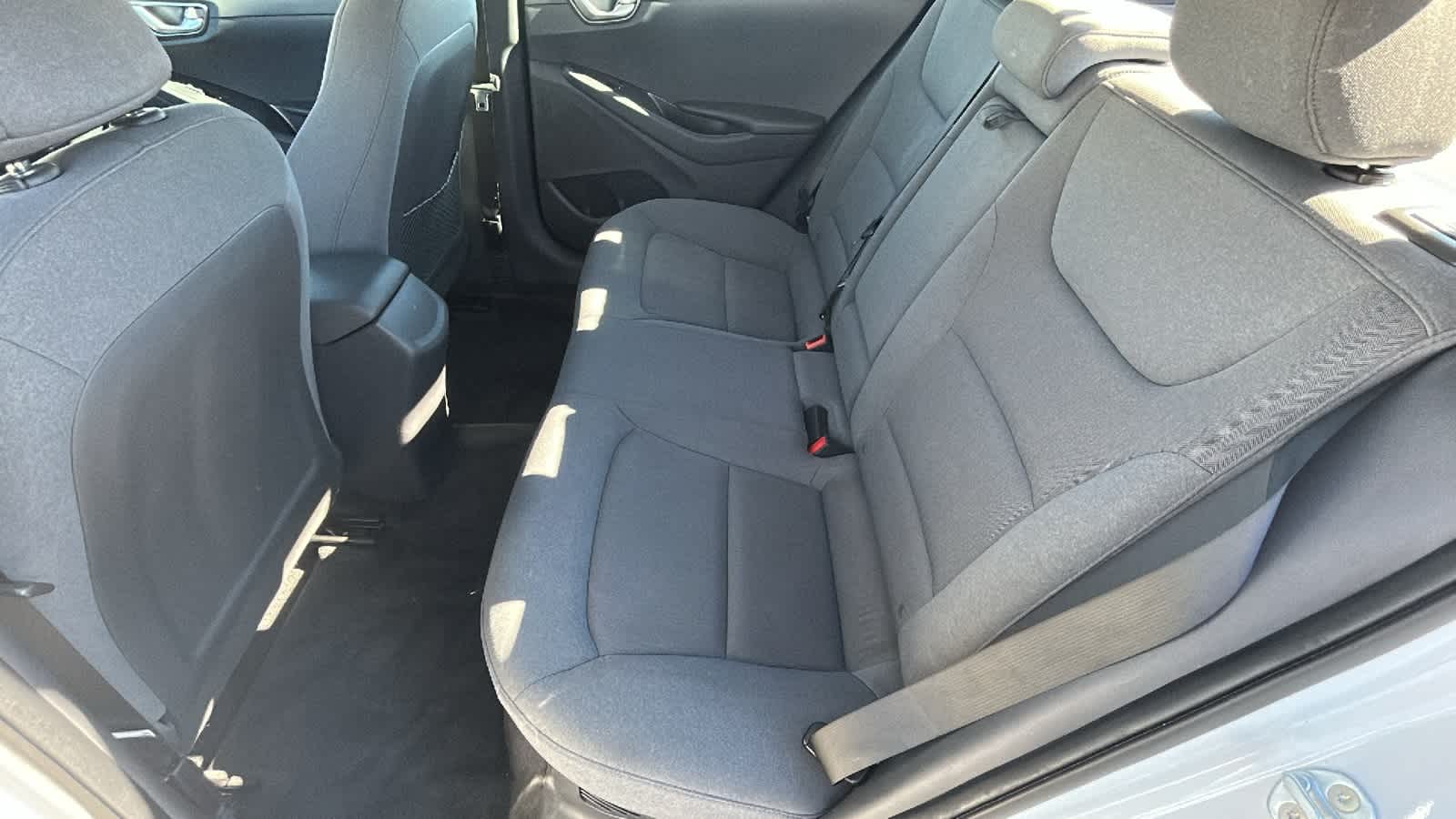 Thumbnail: 2020 Hyundai Ioniq - 24