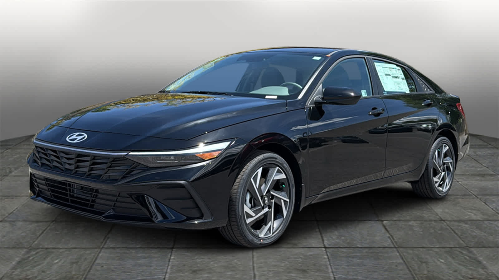 Thumbnail: 2025 Hyundai Elantra - 1