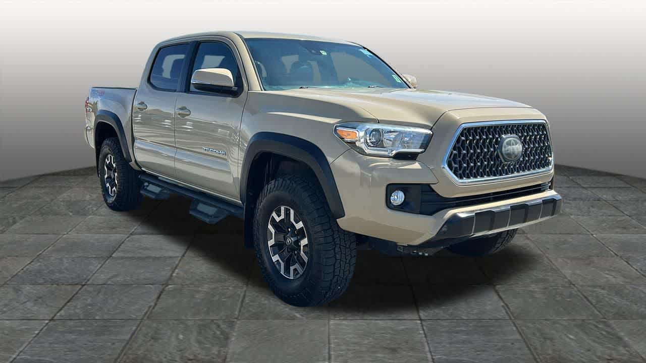 Thumbnail: 2018 Toyota Tacoma - 3