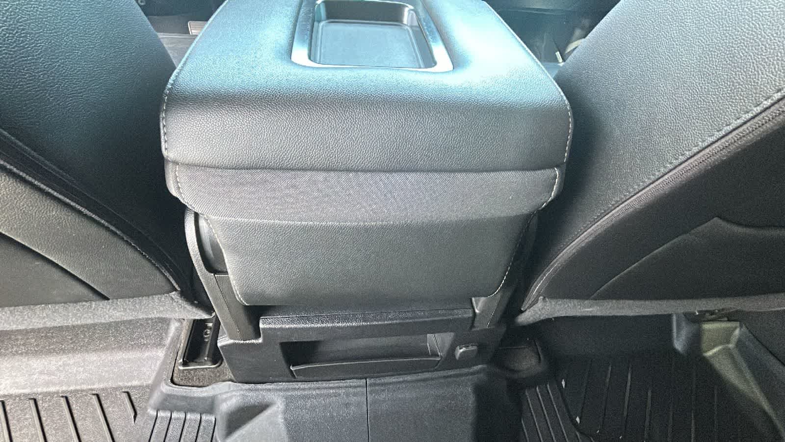 Thumbnail: 2018 Chevrolet Silverado 1500 - 25