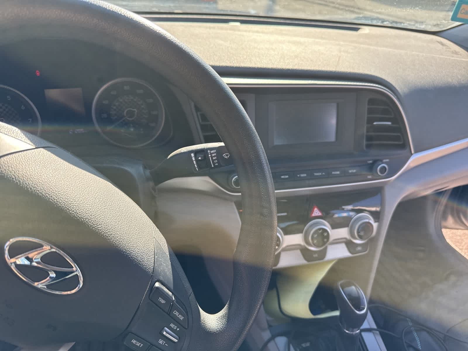 Thumbnail: 2019 Hyundai Elantra - 18