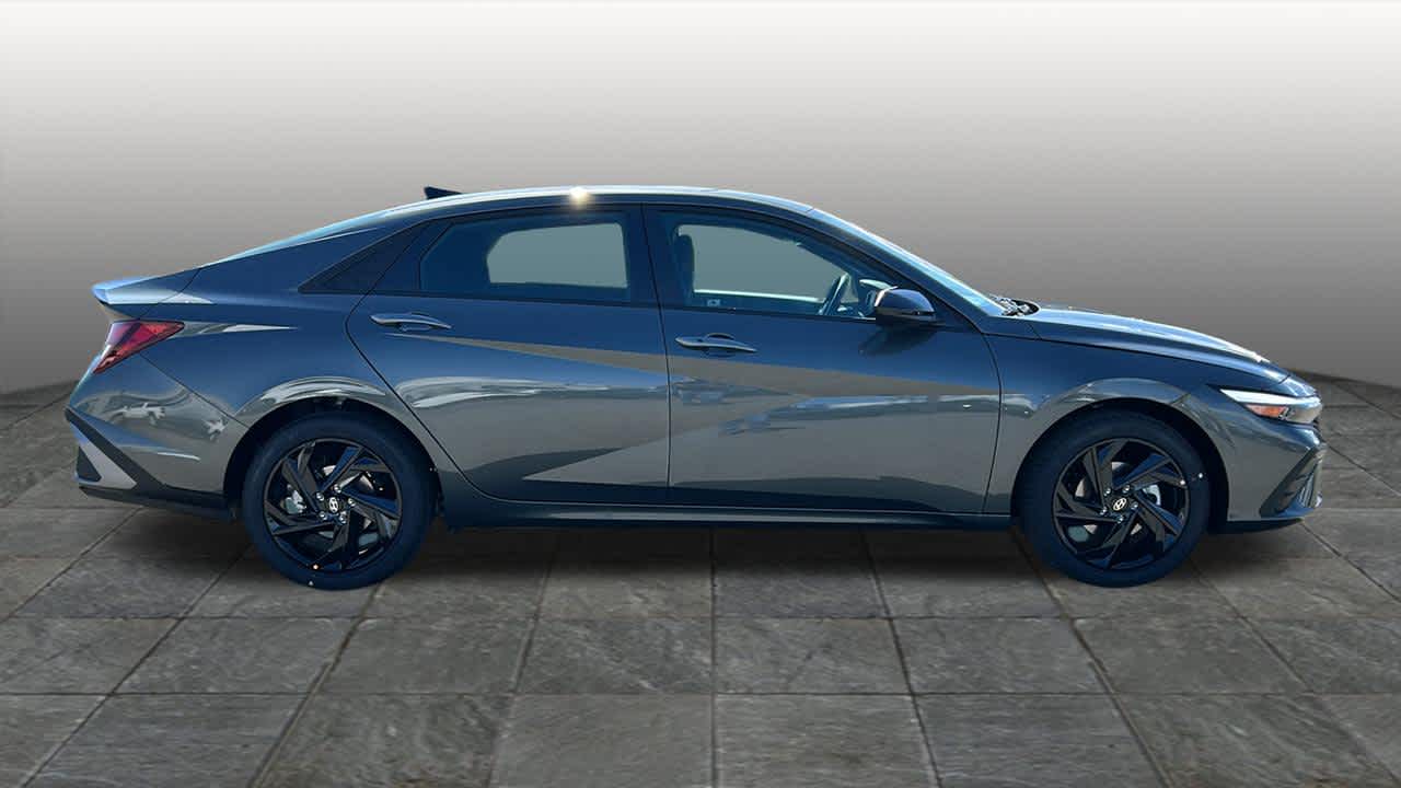 Thumbnail: 2026 Hyundai Elantra - 3
