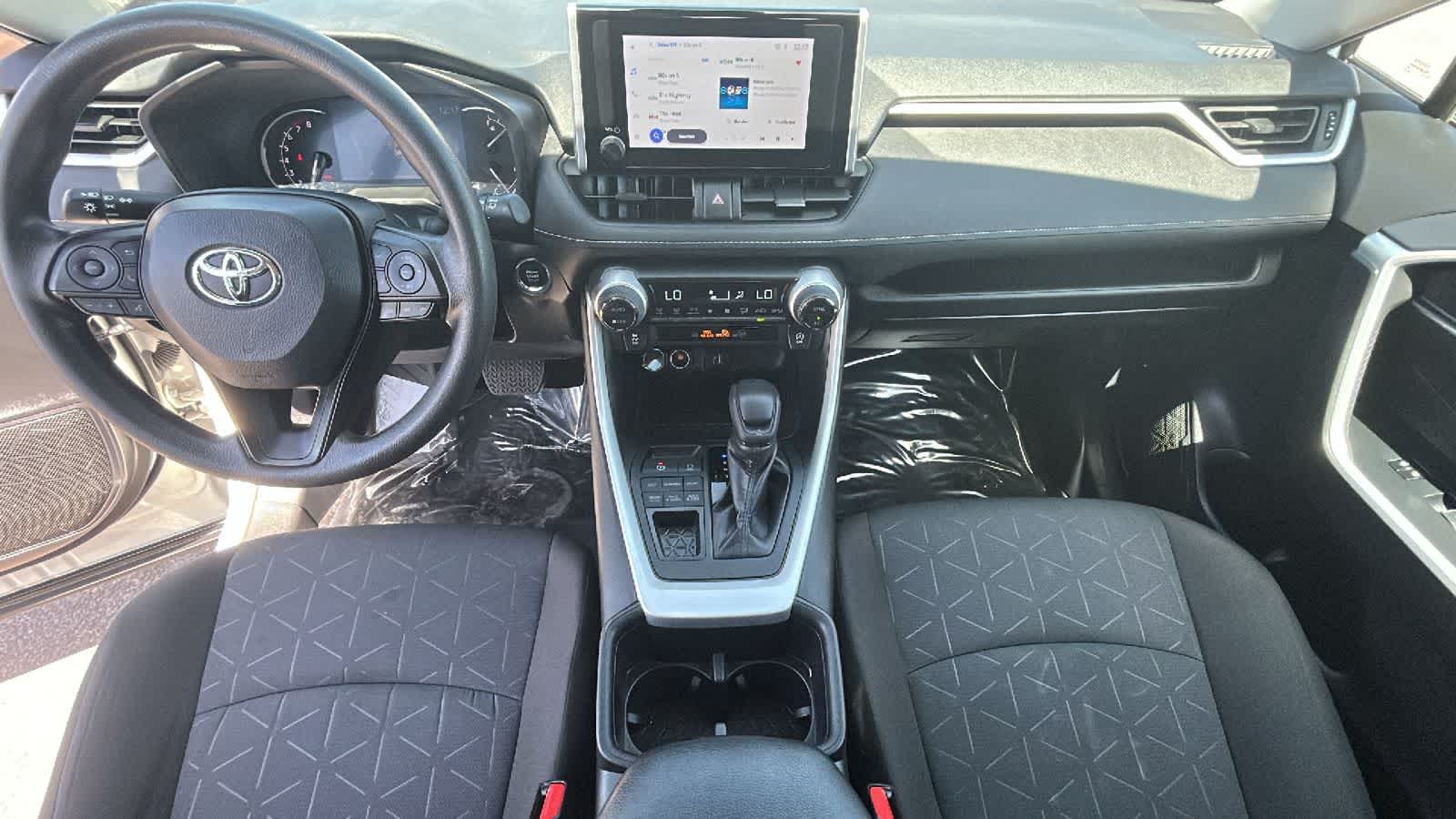 Thumbnail: 2024 Toyota RAV4 - 25