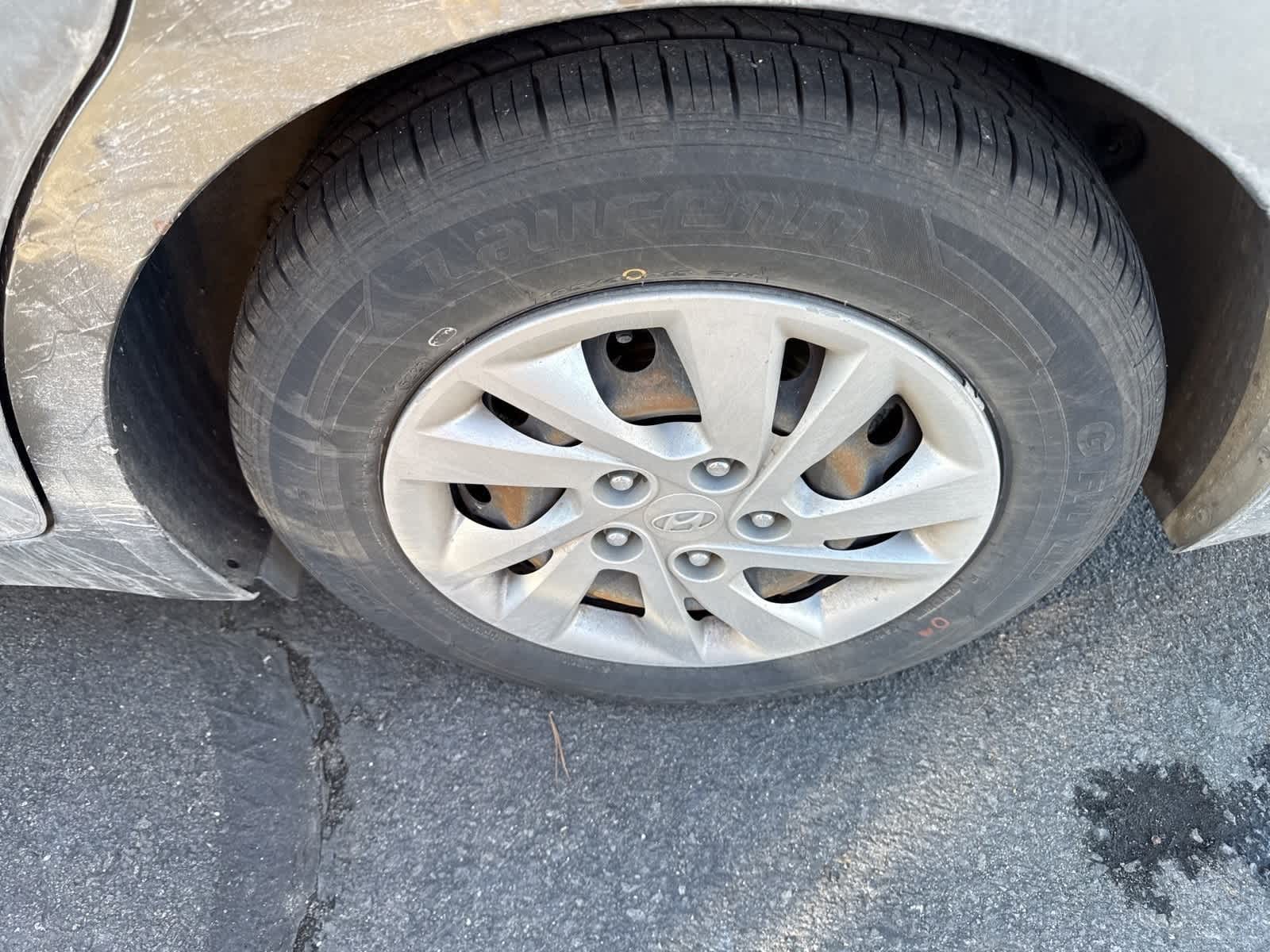 Thumbnail: 2019 Hyundai Elantra - 3