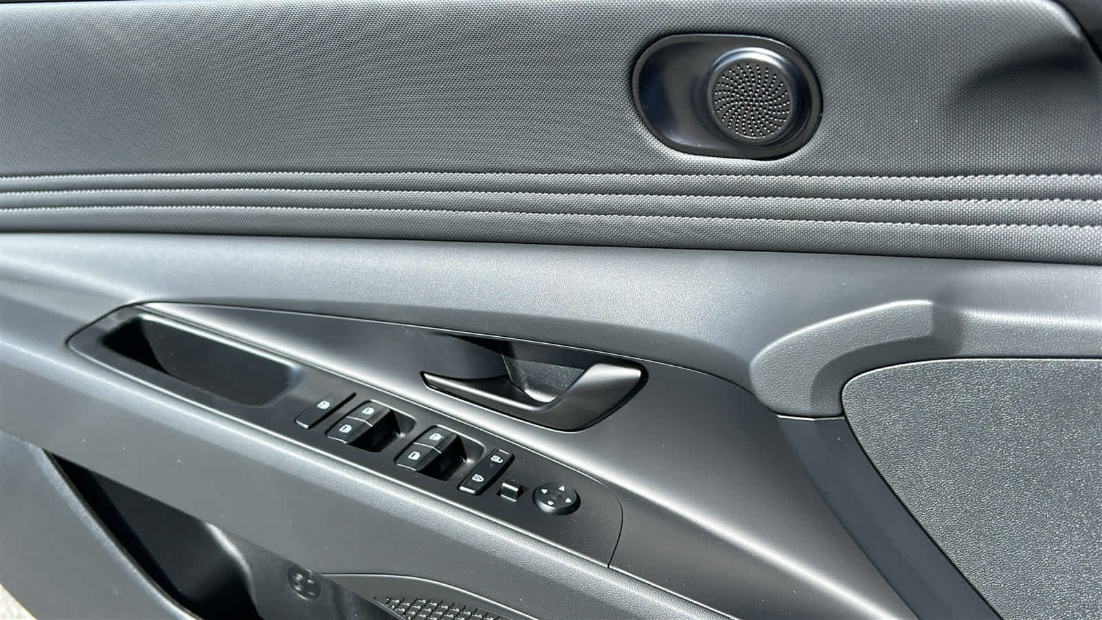 Thumbnail: 2026 Hyundai Elantra - 21