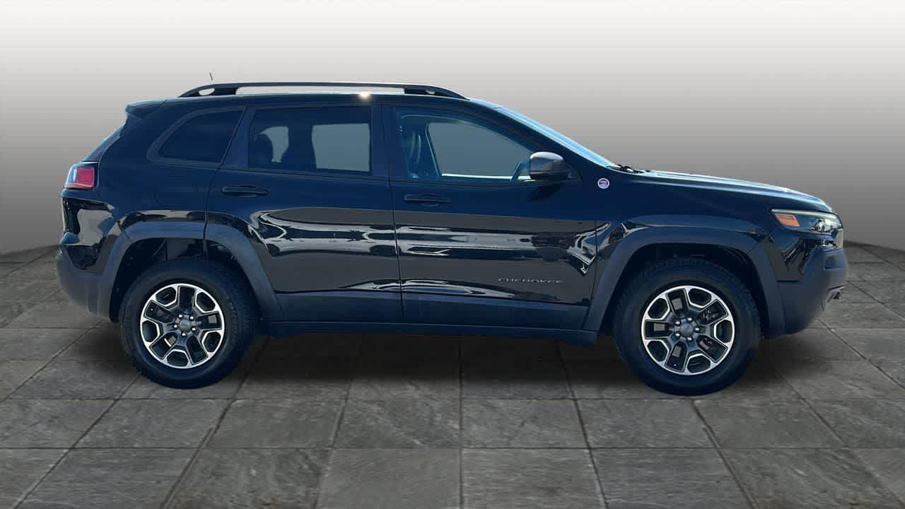 Thumbnail: 2020 Jeep Cherokee - 3
