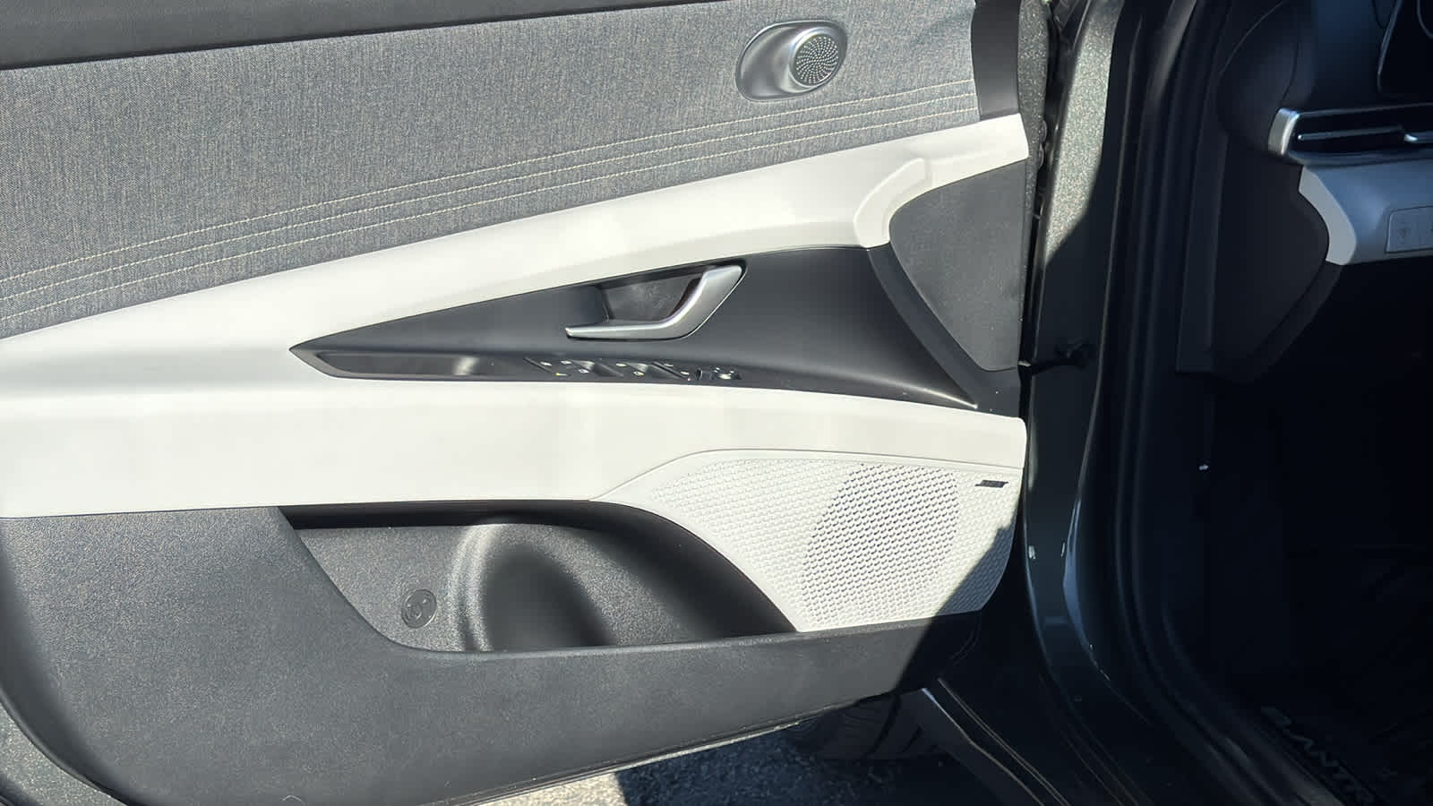 Thumbnail: 2026 Hyundai Elantra - 23