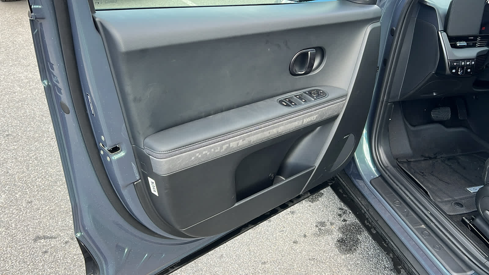 Thumbnail: 2026 Hyundai Ioniq 5 - 23