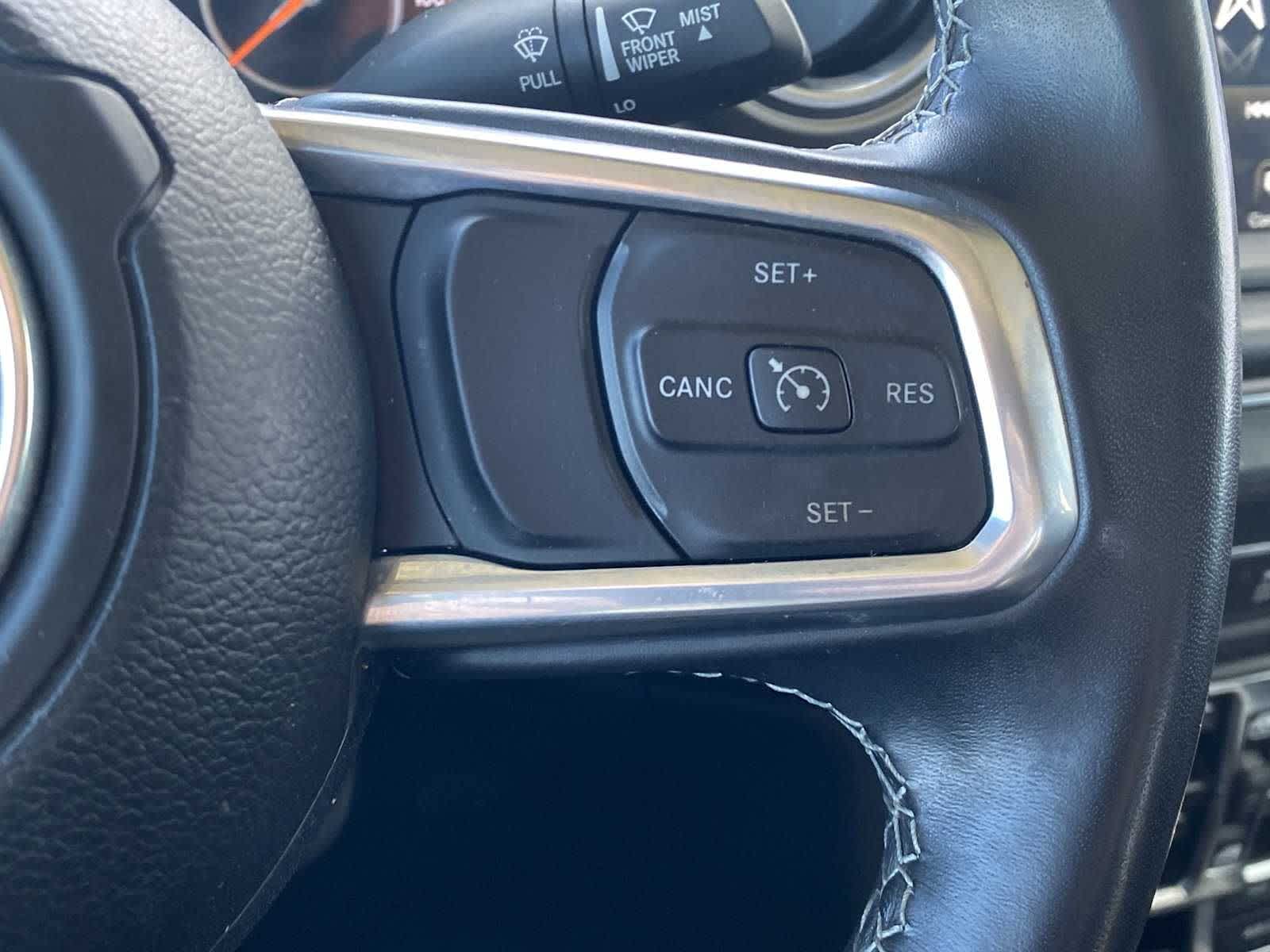 Thumbnail: 2022 Jeep Gladiator - 23