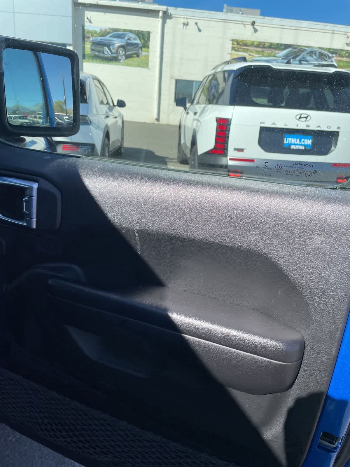 Thumbnail: 2021 Jeep Wrangler - 17