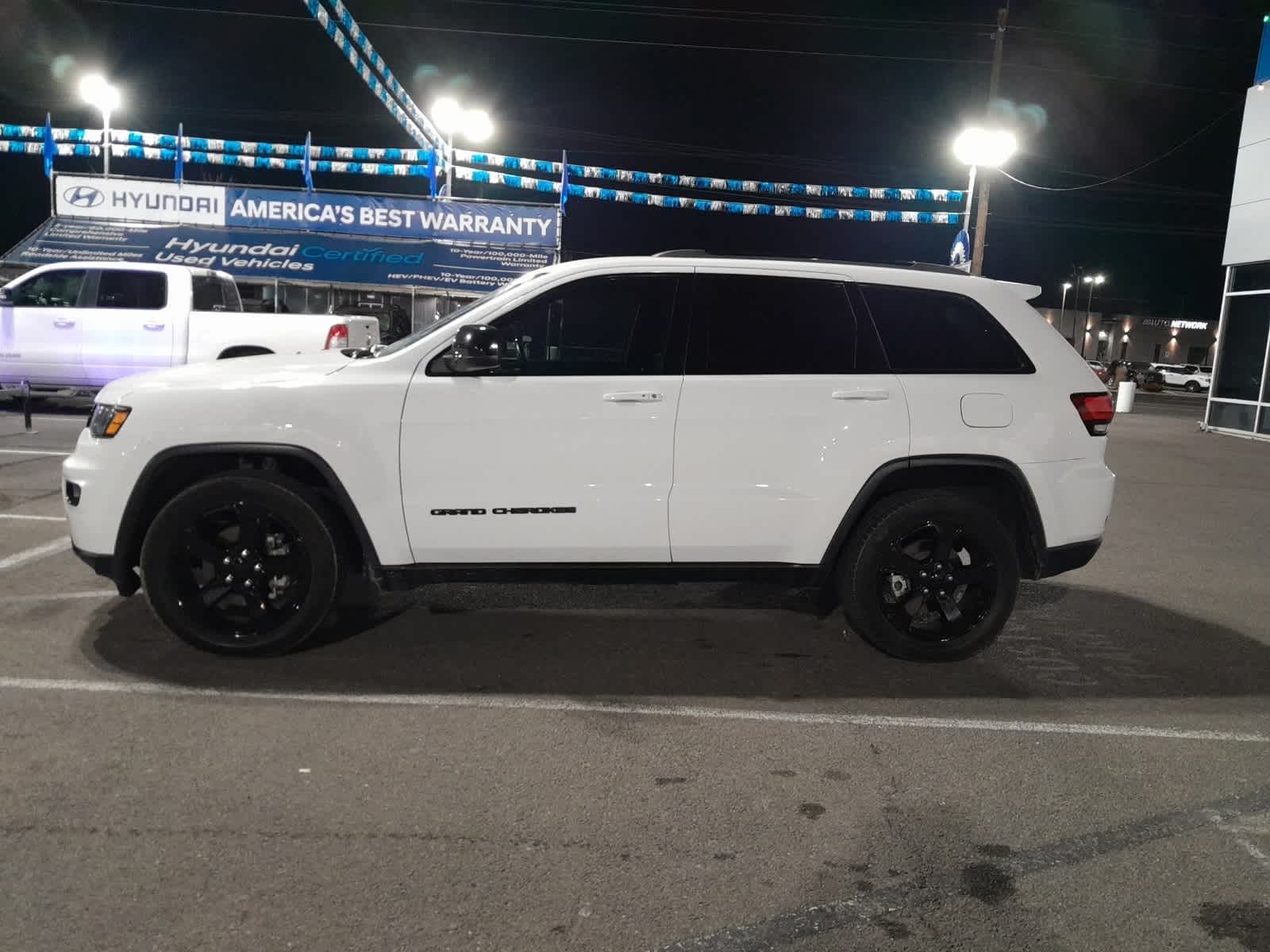 Thumbnail: 2018 Jeep Grand Cherokee - 19