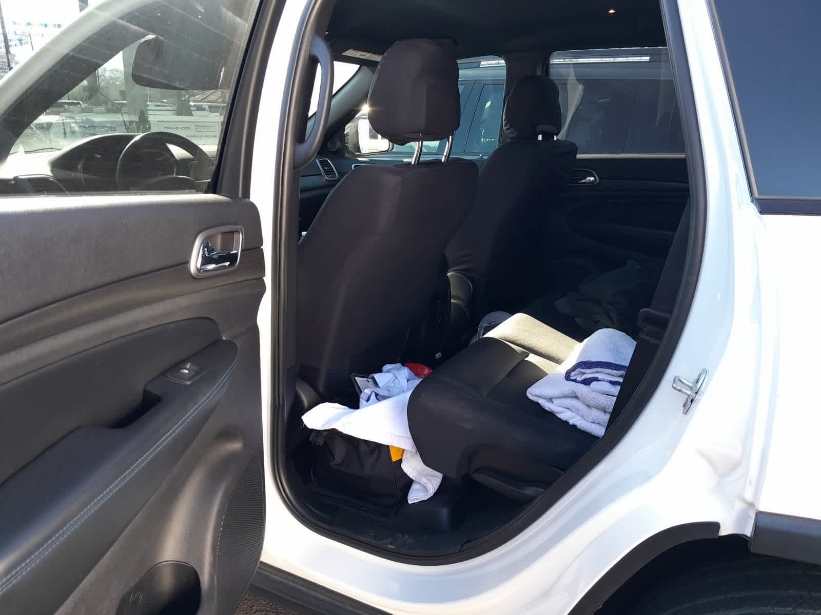 Thumbnail: 2018 Jeep Grand Cherokee - 14