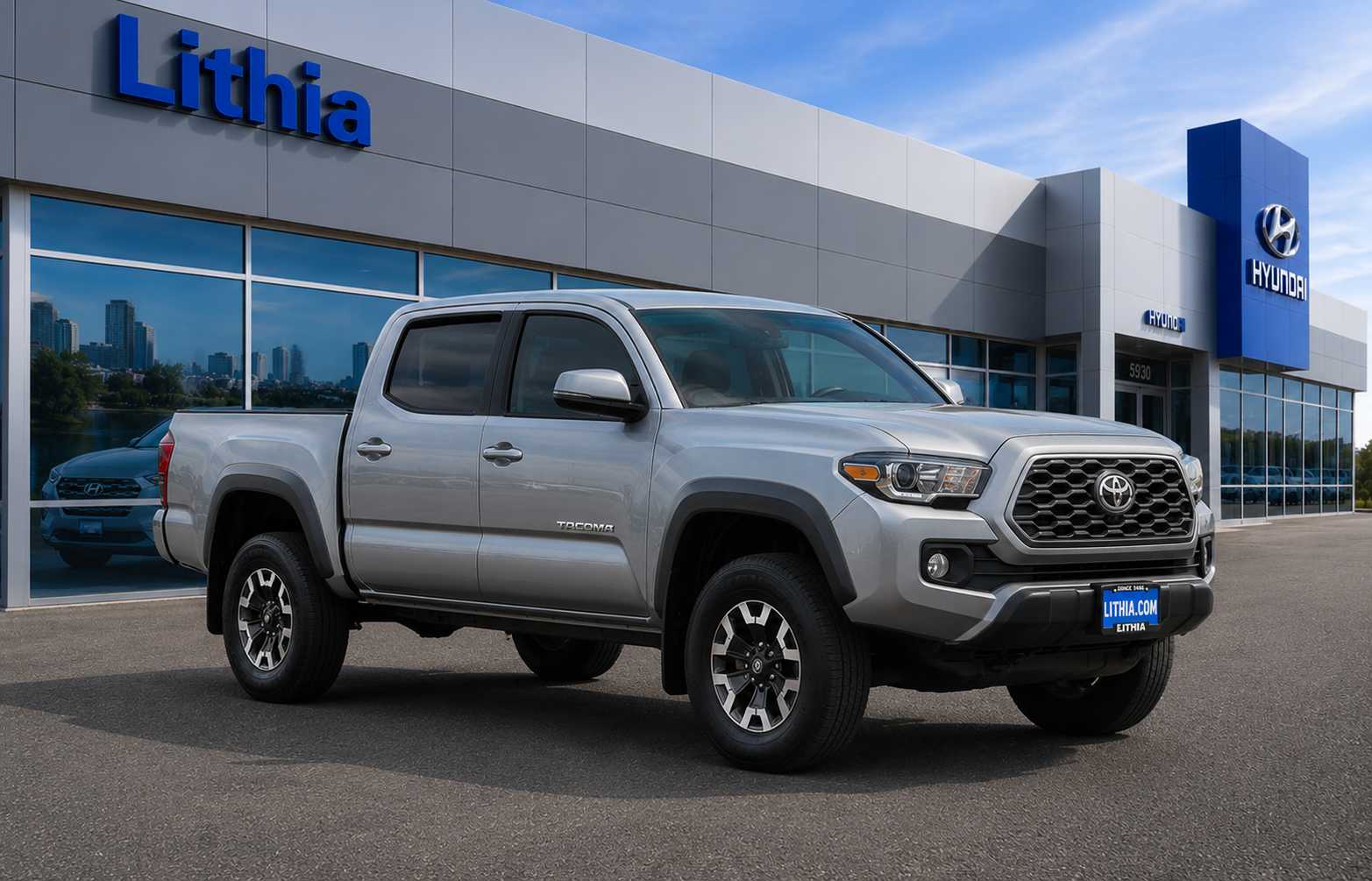 Thumbnail: 2020 Toyota Tacoma - 3