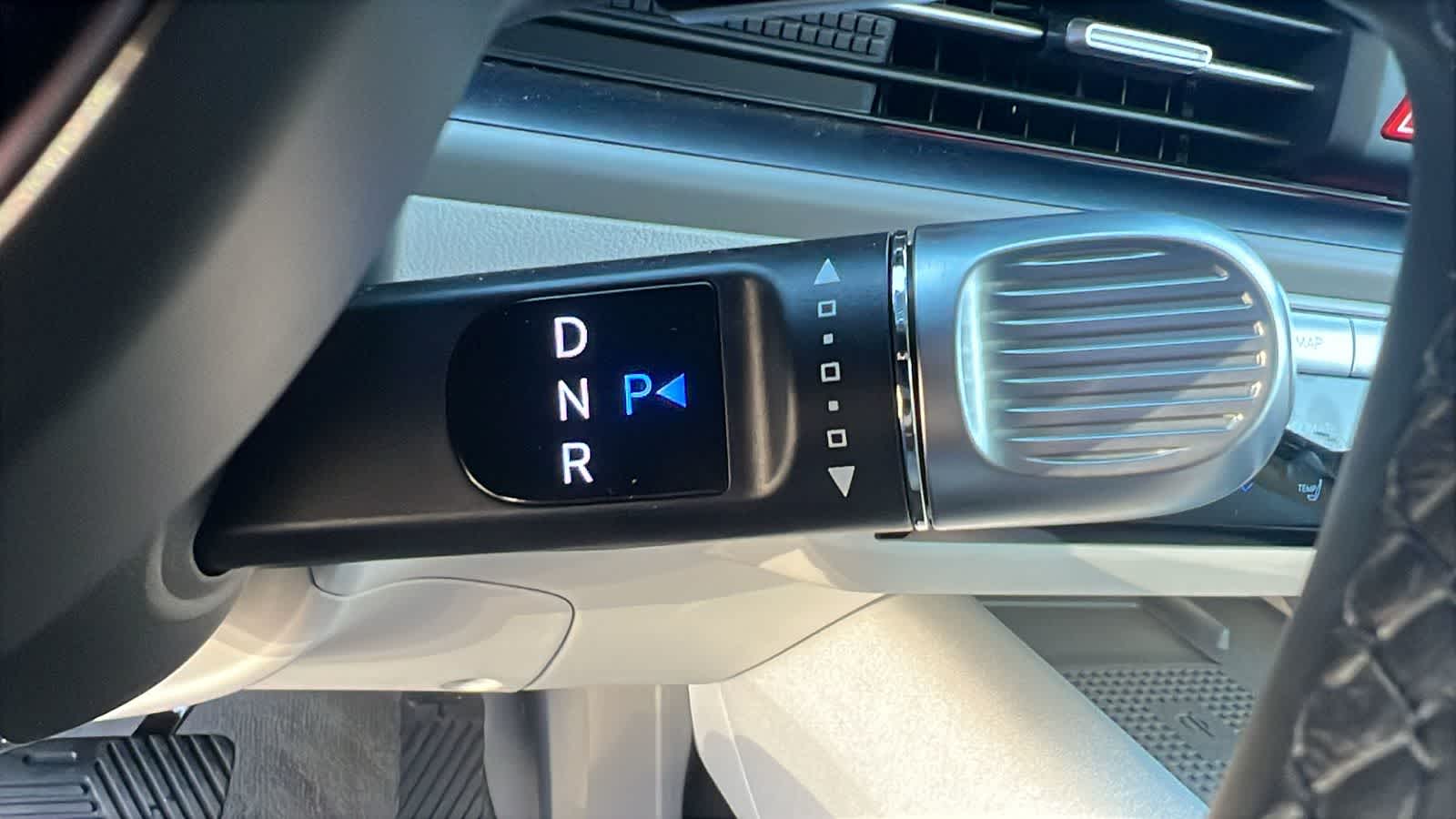 Thumbnail: 2025 Hyundai Ioniq 6 - 13