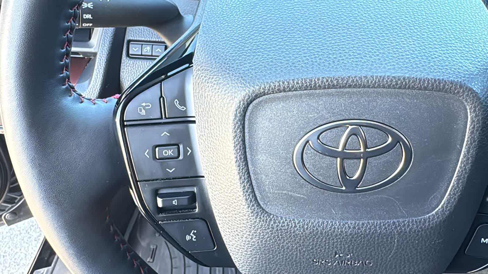 Thumbnail: 2024 Toyota Prius Prime - 19