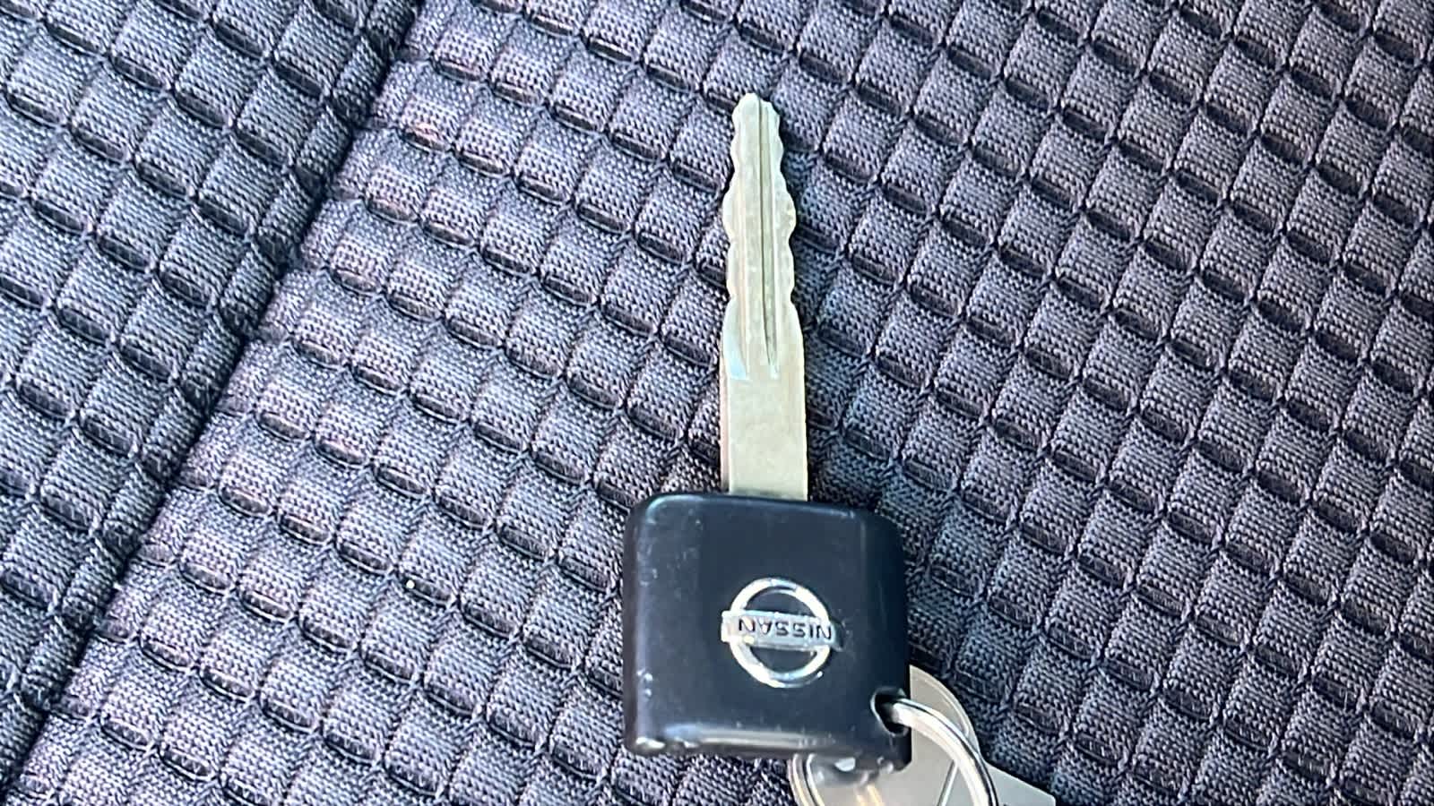 Thumbnail: 2011 Nissan Titan - 28