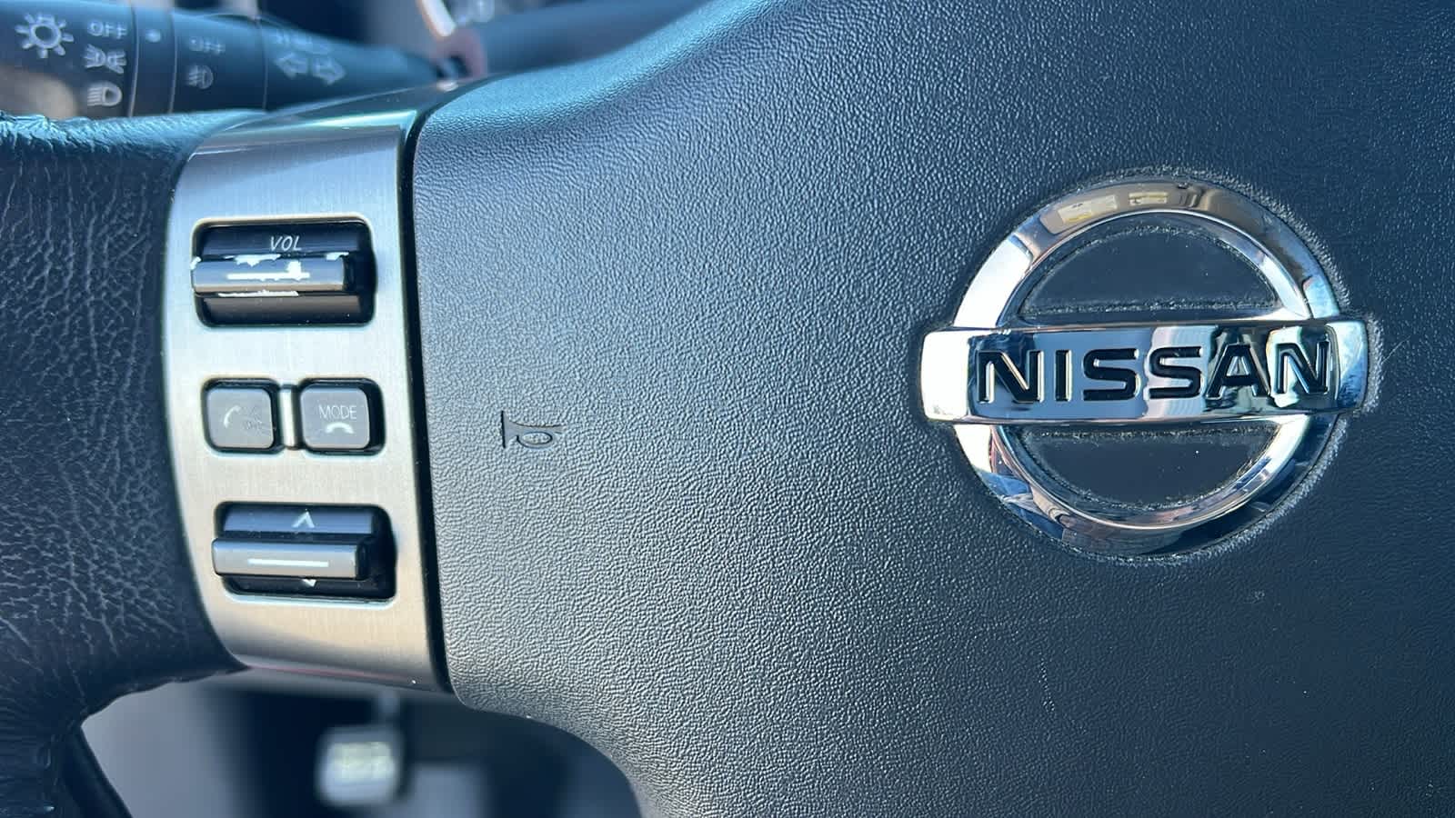 Thumbnail: 2011 Nissan Titan - 18