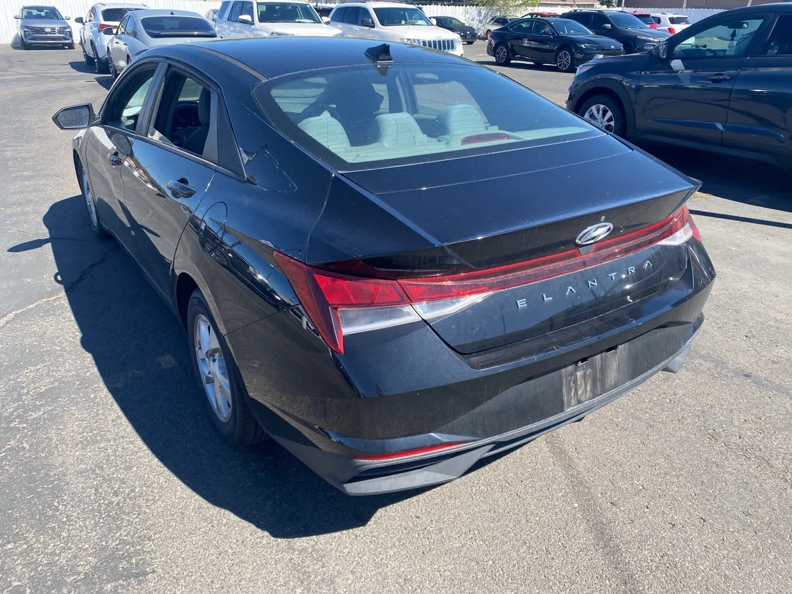 Thumbnail: 2021 Hyundai Elantra - 9