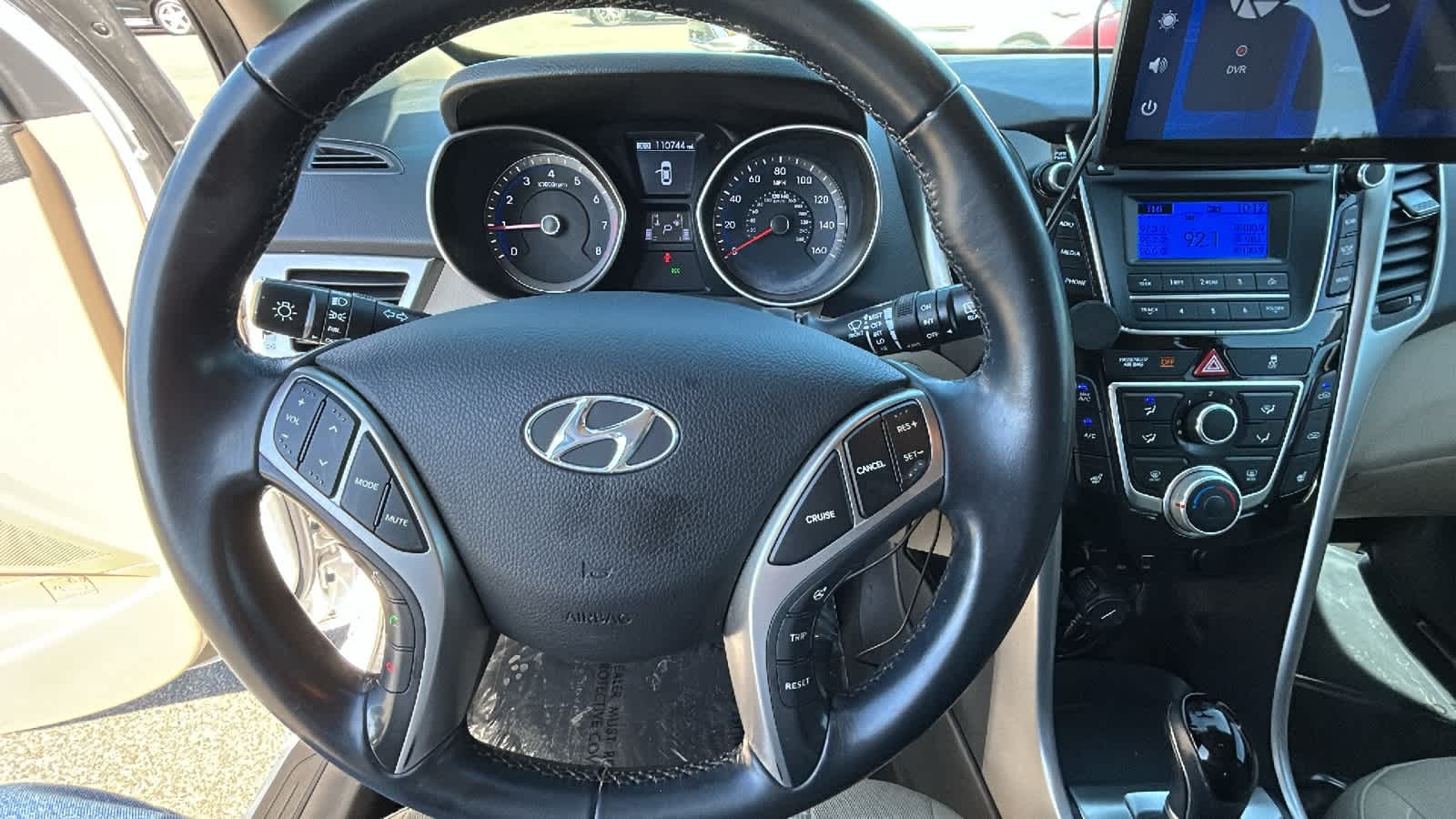 Thumbnail: 2016 Hyundai Elantra - 18