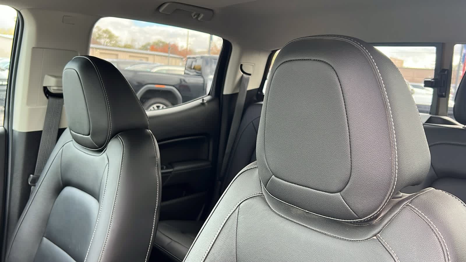 Thumbnail: 2018 GMC Canyon - 11