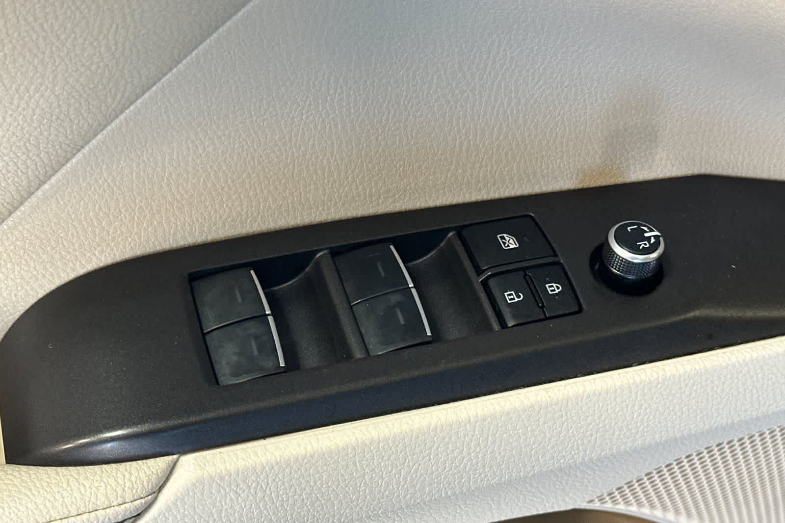 Thumbnail: 2024 Toyota Camry - 13