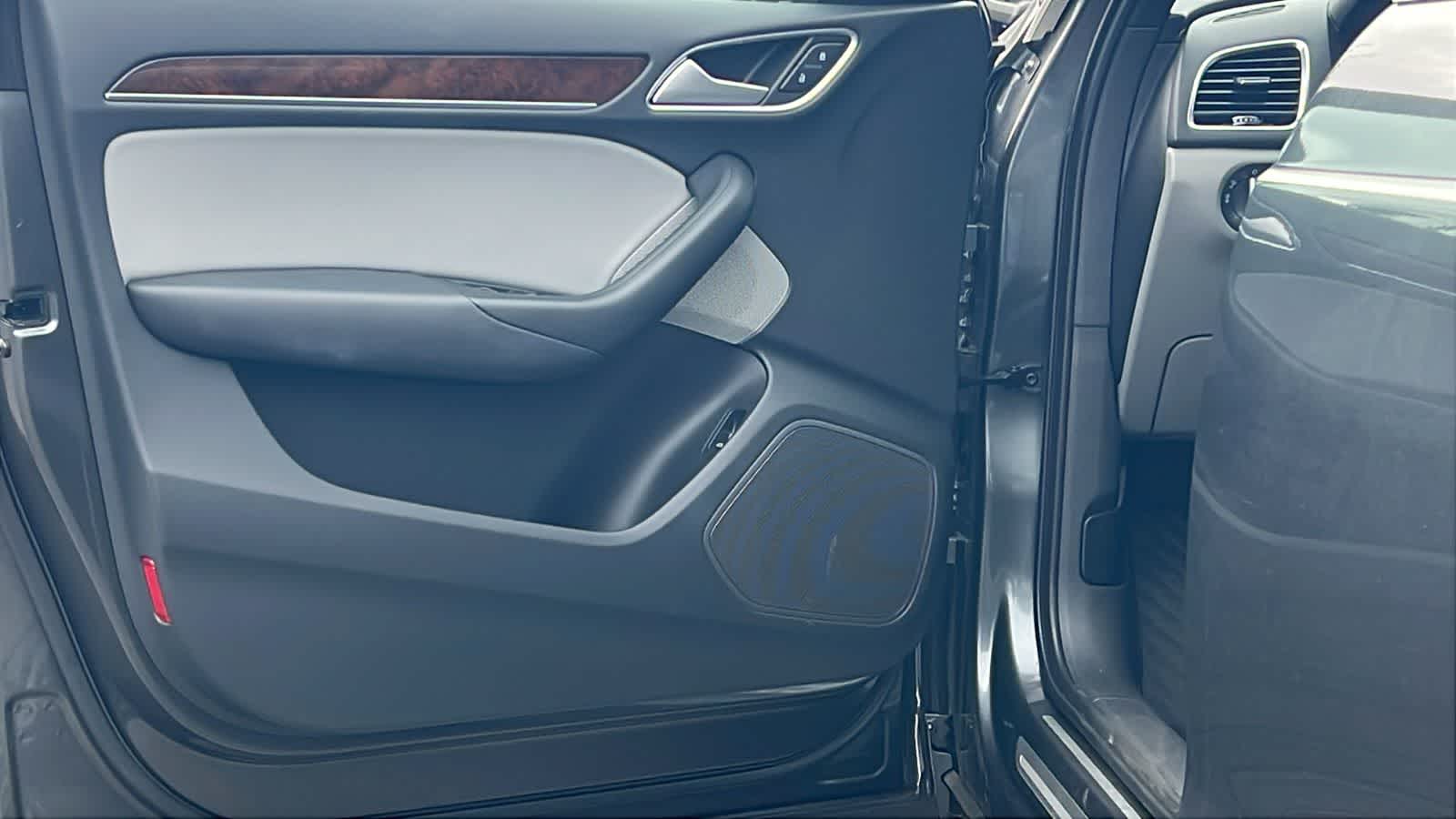 Thumbnail: 2018 Audi Q3 - 21