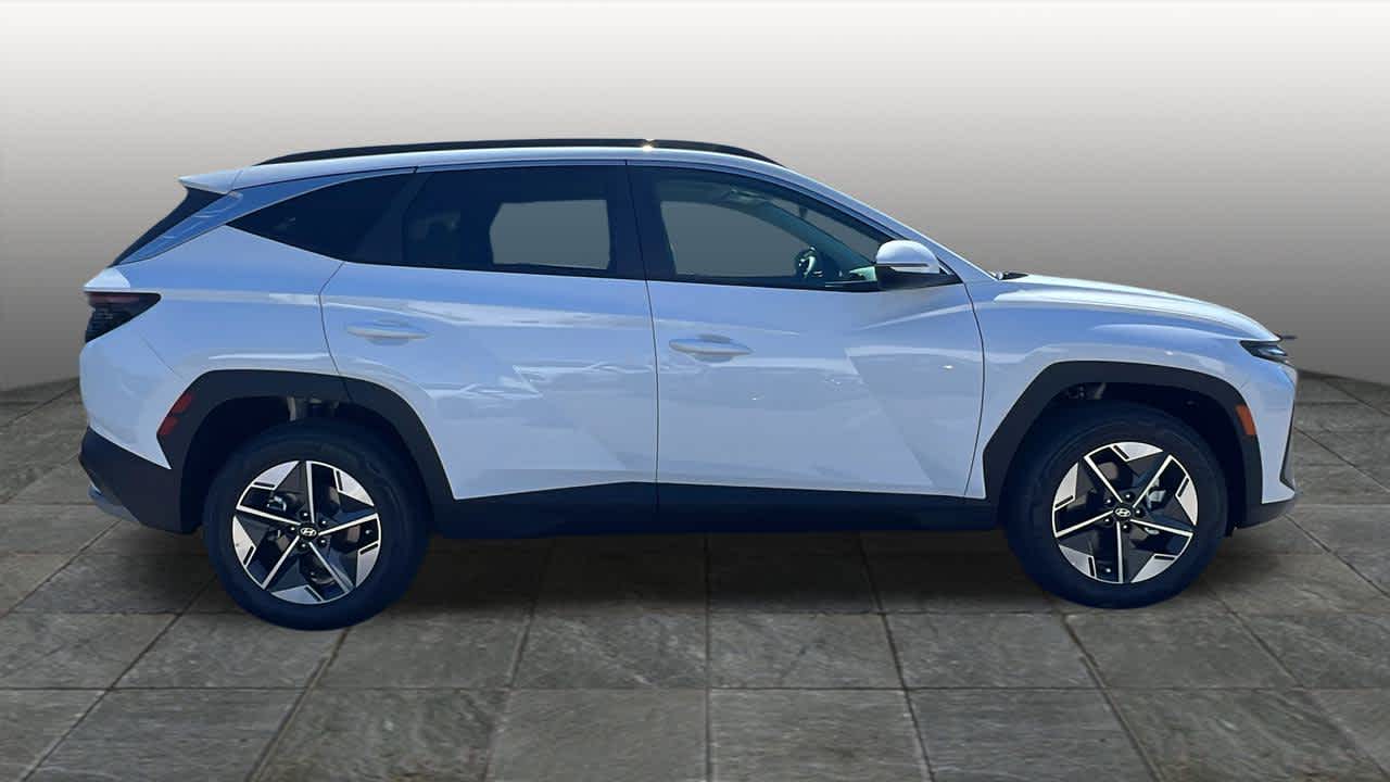 Thumbnail: 2025 Hyundai Tucson - 4