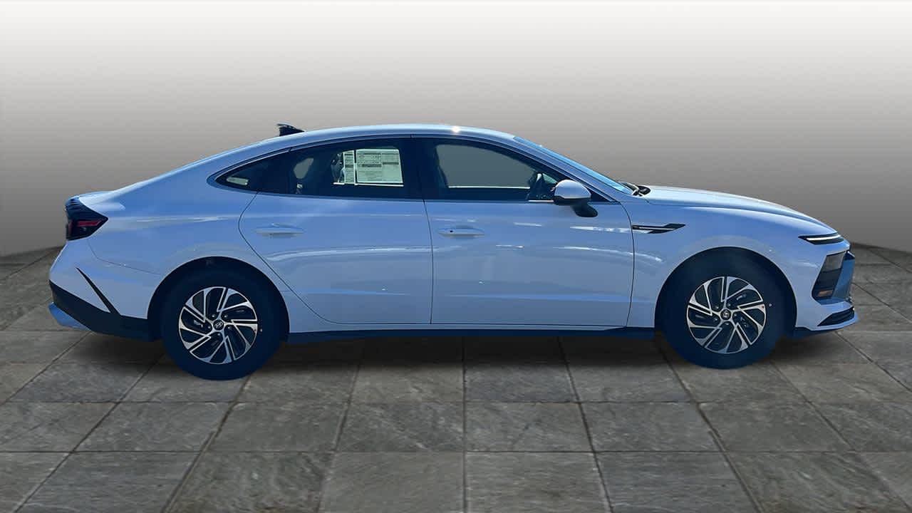 Thumbnail: 2026 Hyundai Sonata - 4