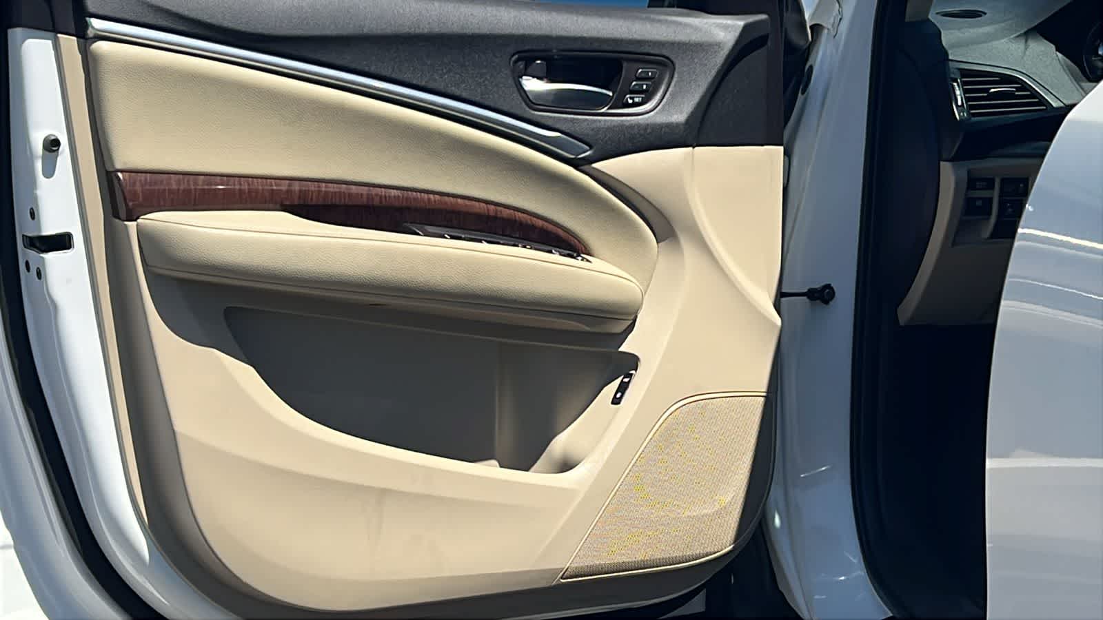 Thumbnail: 2019 Acura MDX - 21