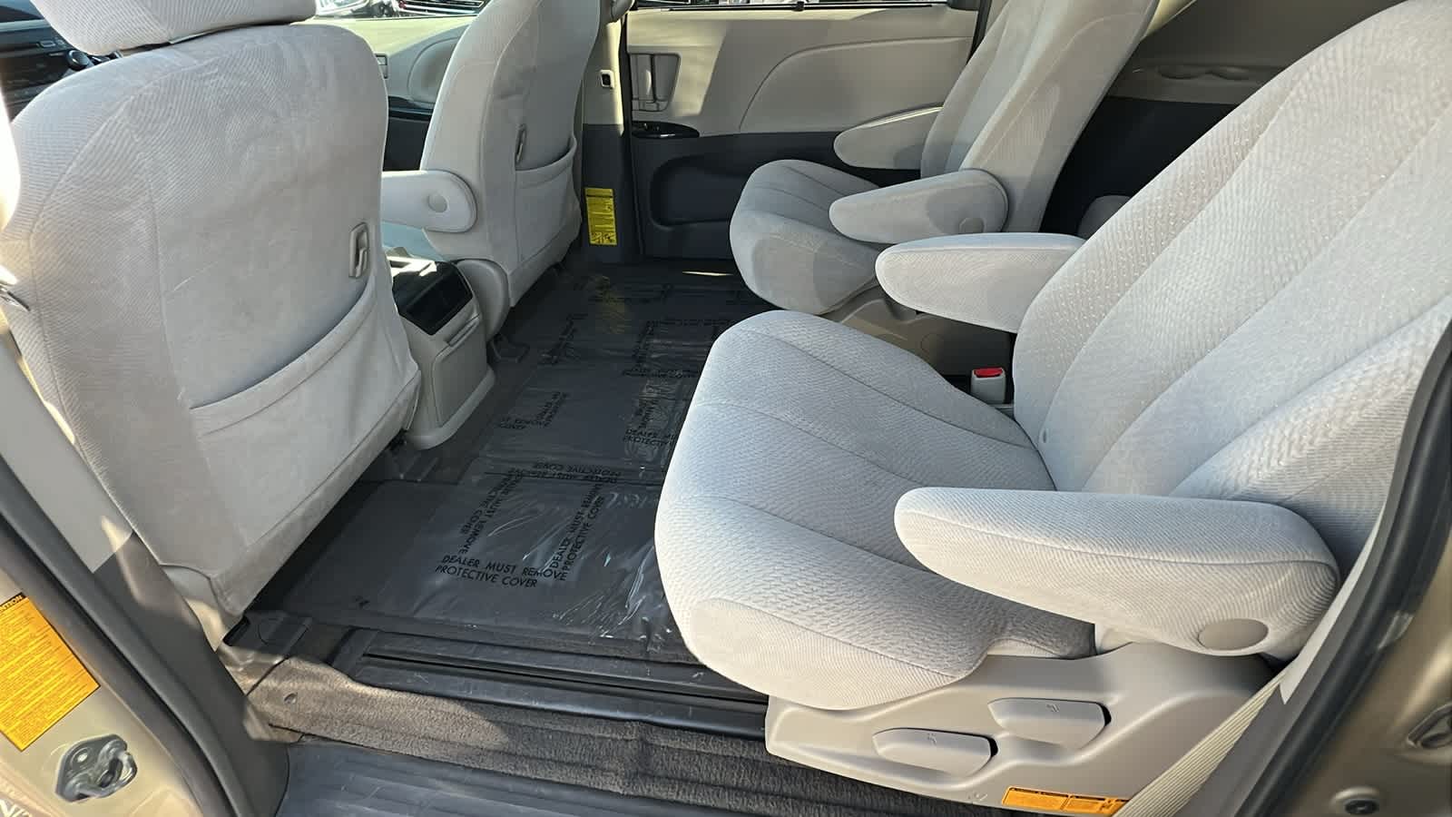 Thumbnail: 2011 Toyota Sienna - 24