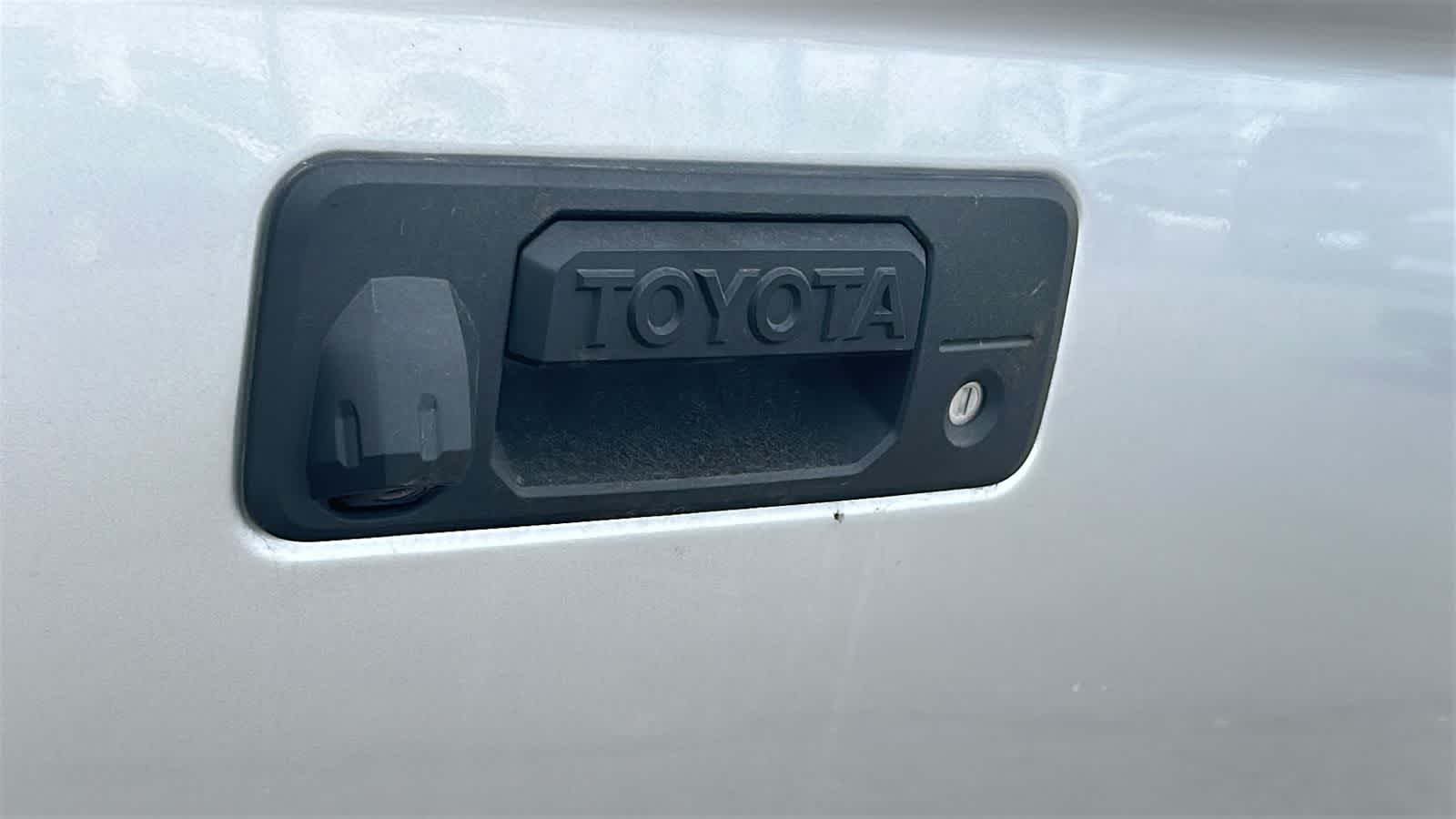 Thumbnail: 2018 Toyota Tundra - 11