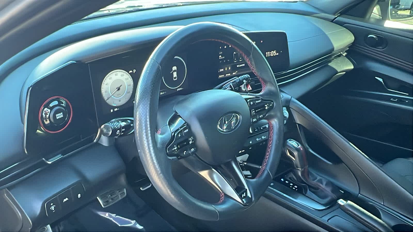 Thumbnail: 2023 Hyundai Elantra - 10