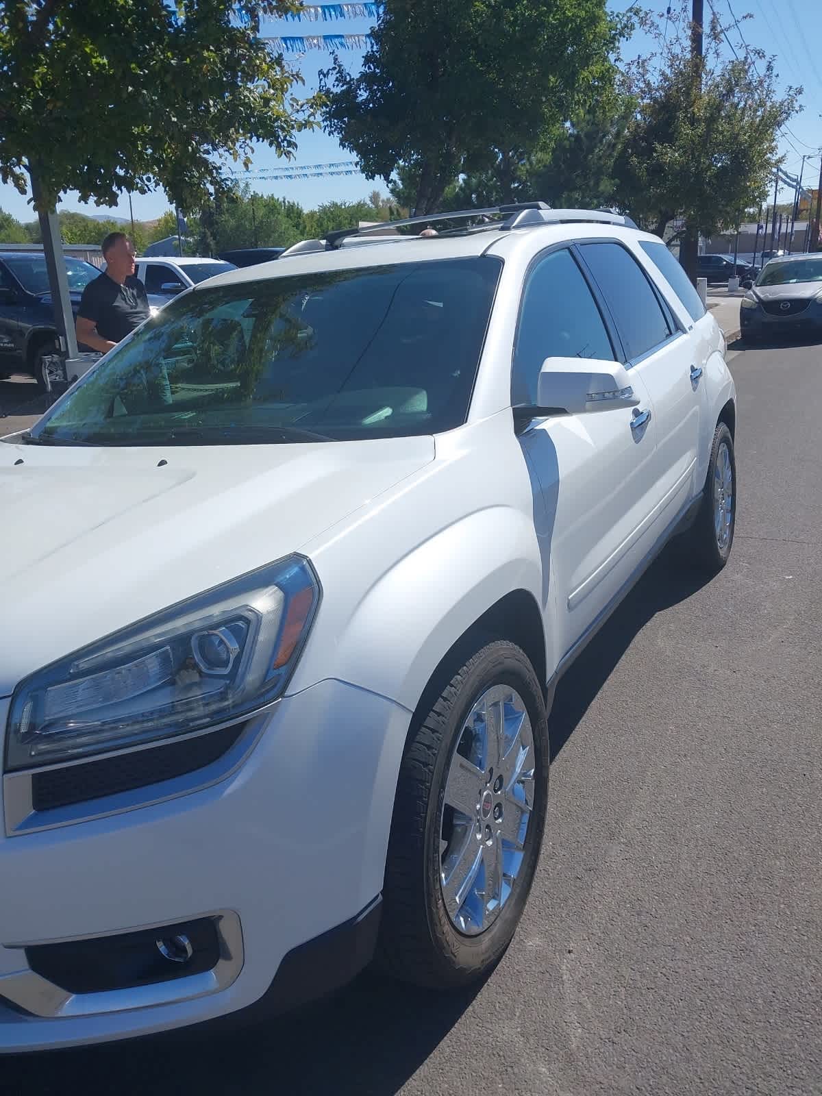 Thumbnail: 2017 GMC Acadia - 18