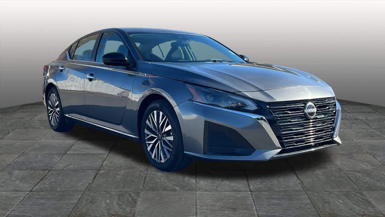 Thumbnail: 2024 Nissan Altima - 3