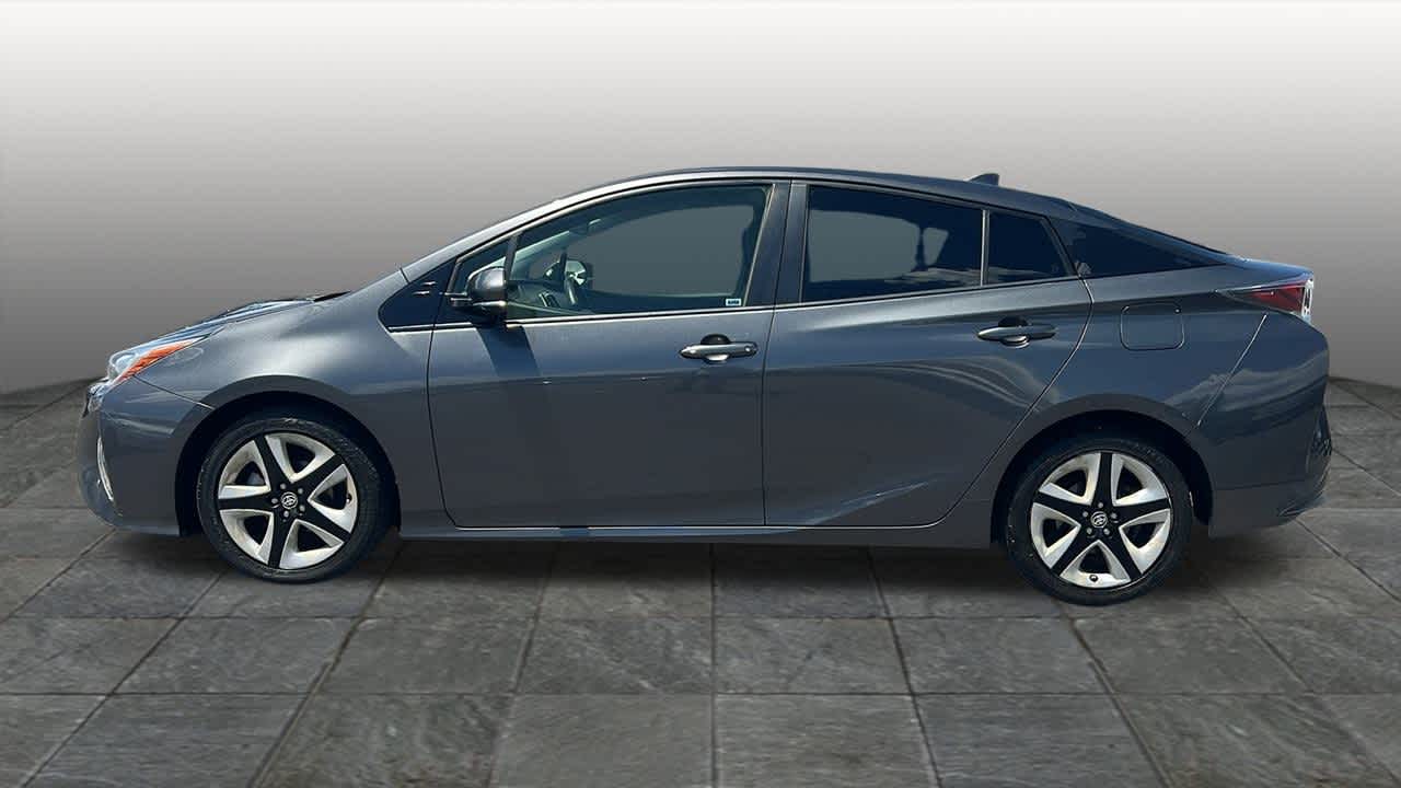 Thumbnail: 2017 Toyota Prius - 8