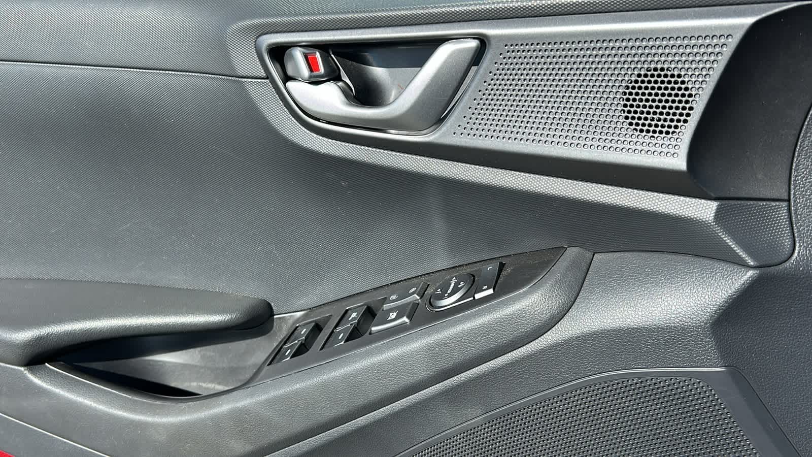 Thumbnail: 2020 Hyundai Ioniq - 22