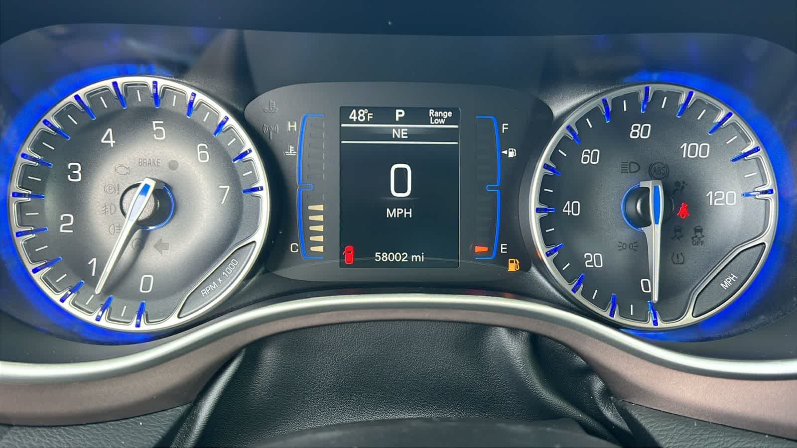 Thumbnail: 2023 Chrysler Voyager - 21